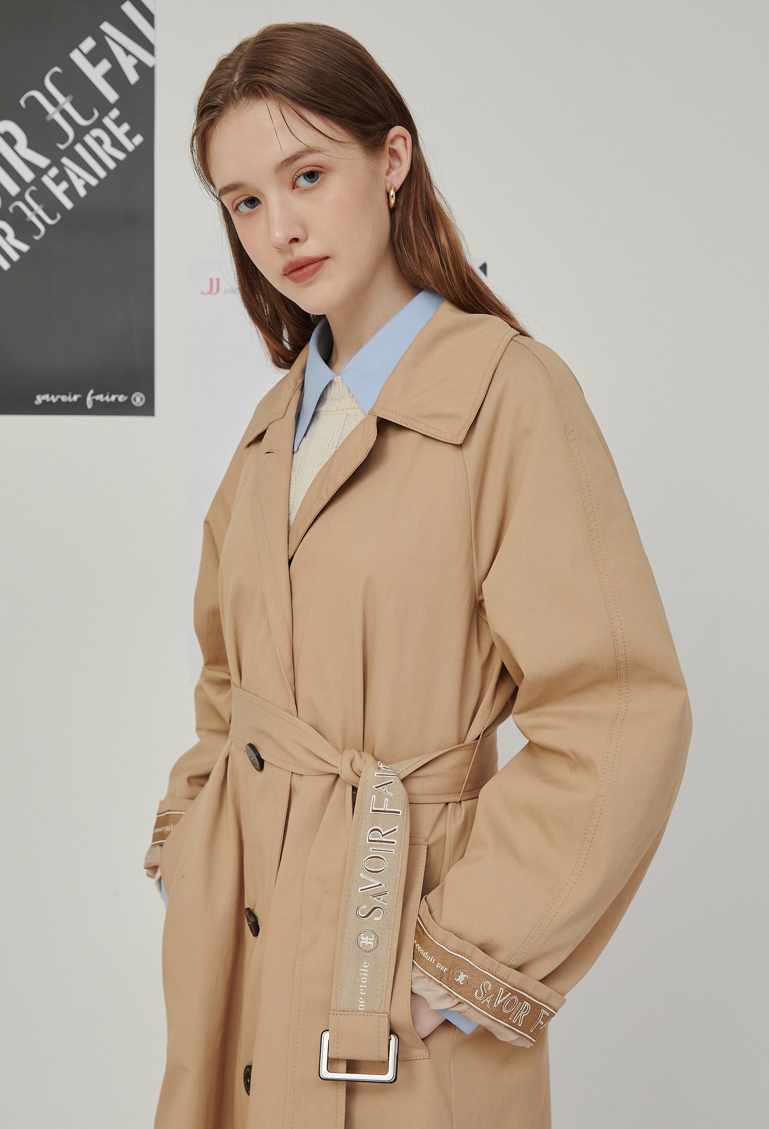 백 슬릿 버튼 트렌치 코트 (BEIGE)