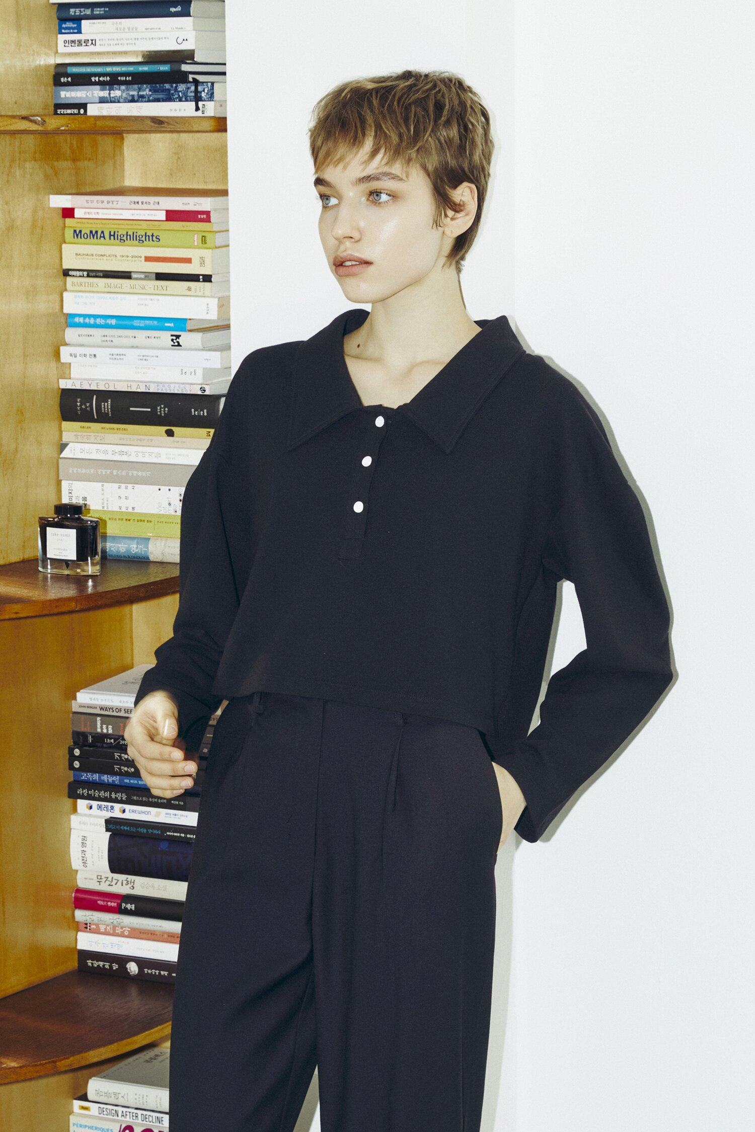 Shirt Collar Crop T-Shirt - Black