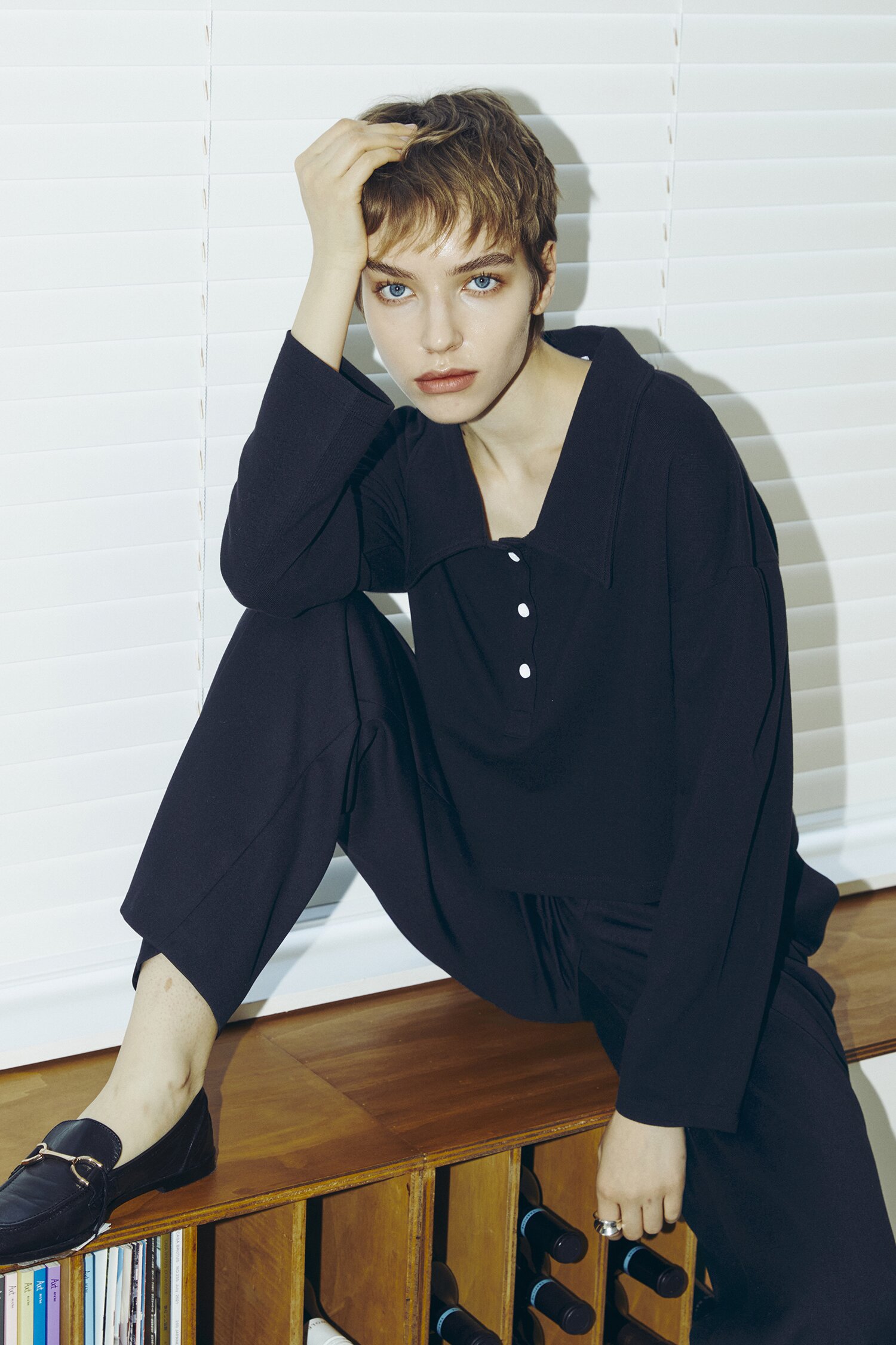 Shirt Collar Crop T-Shirt - Black