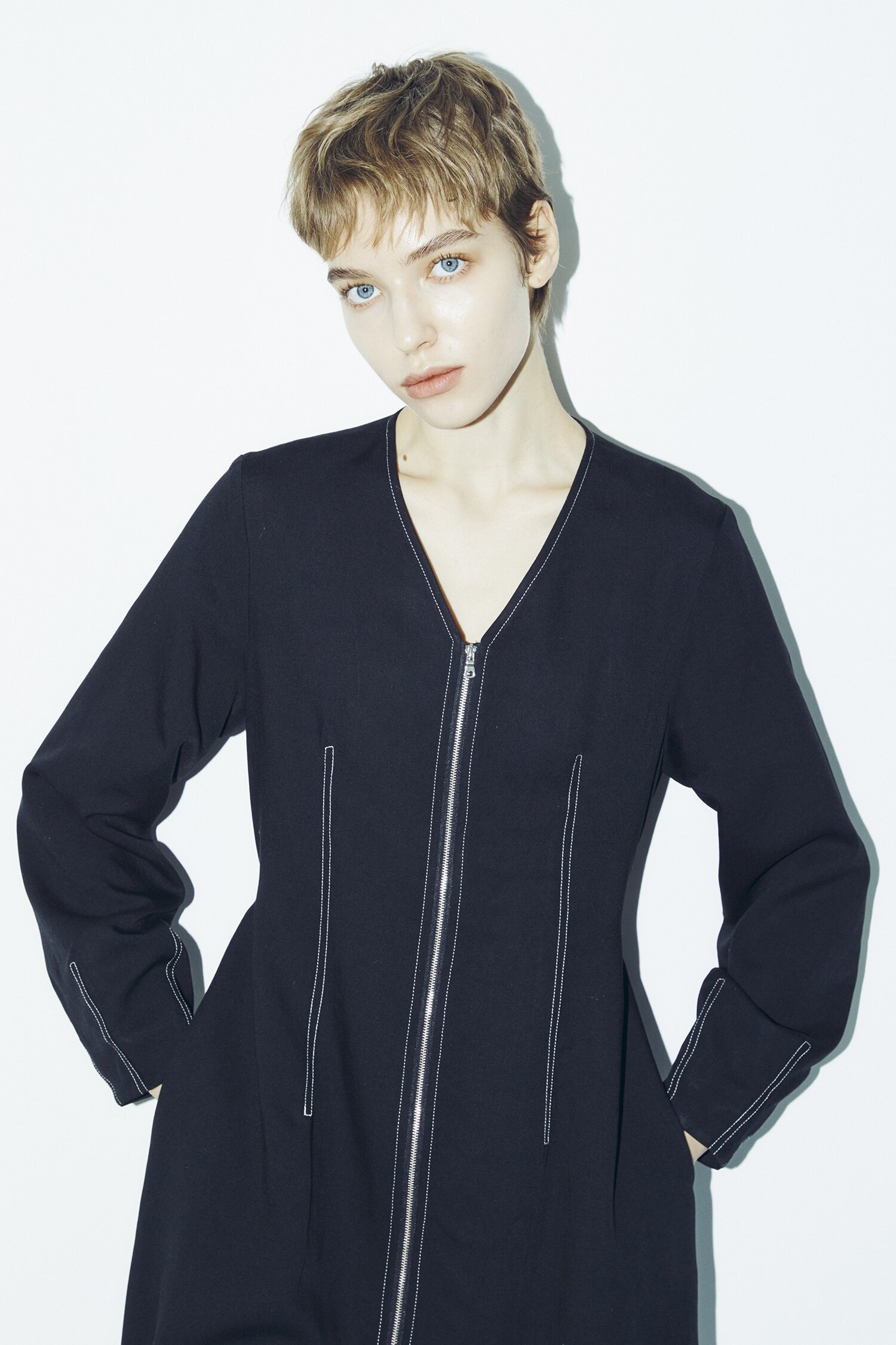 Zip-Up Stitch Dress - Black