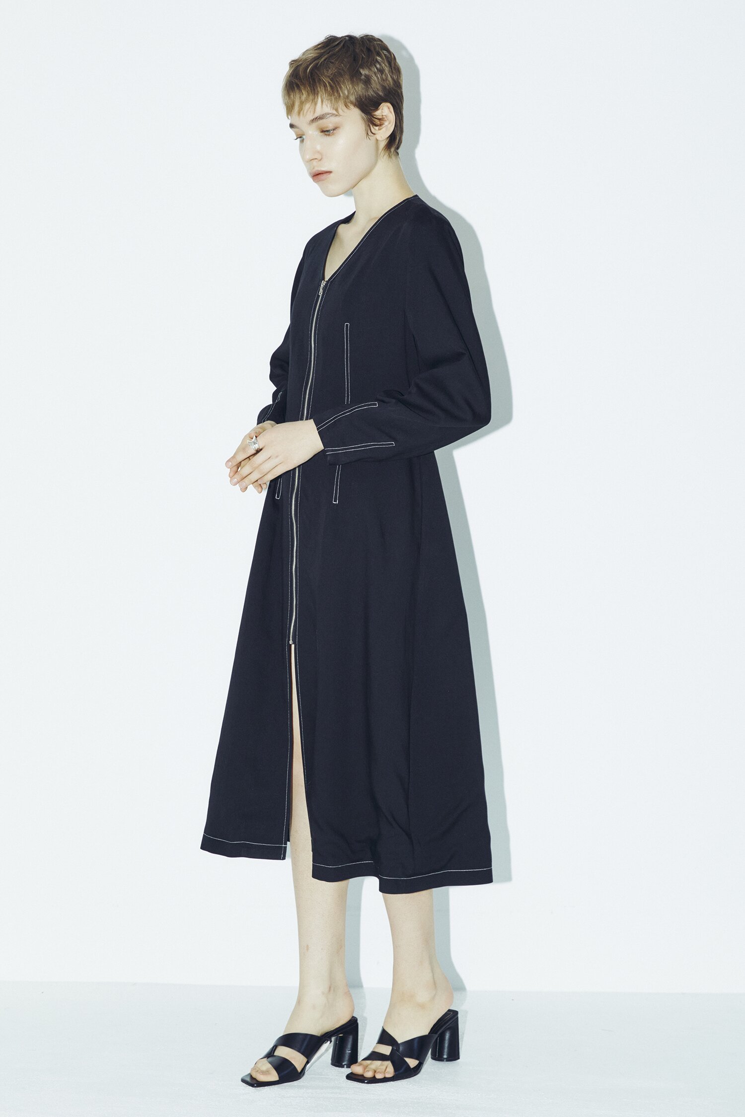 Zip-Up Stitch Dress - Black