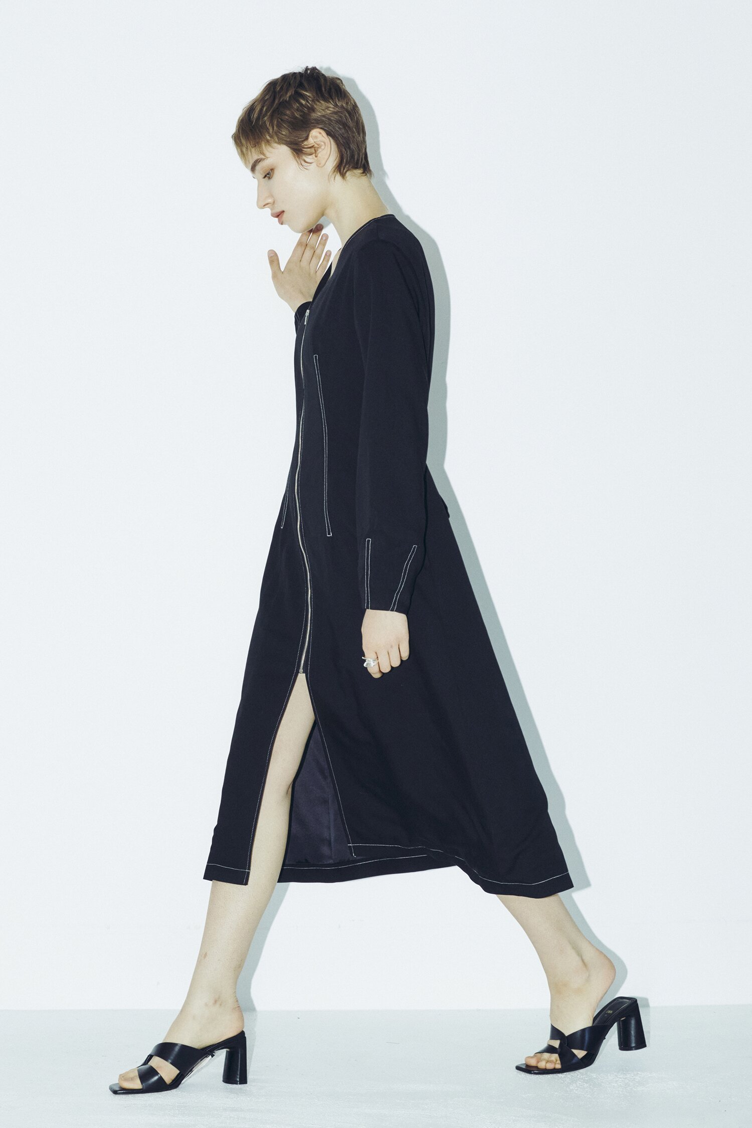 Zip-Up Stitch Dress - Black