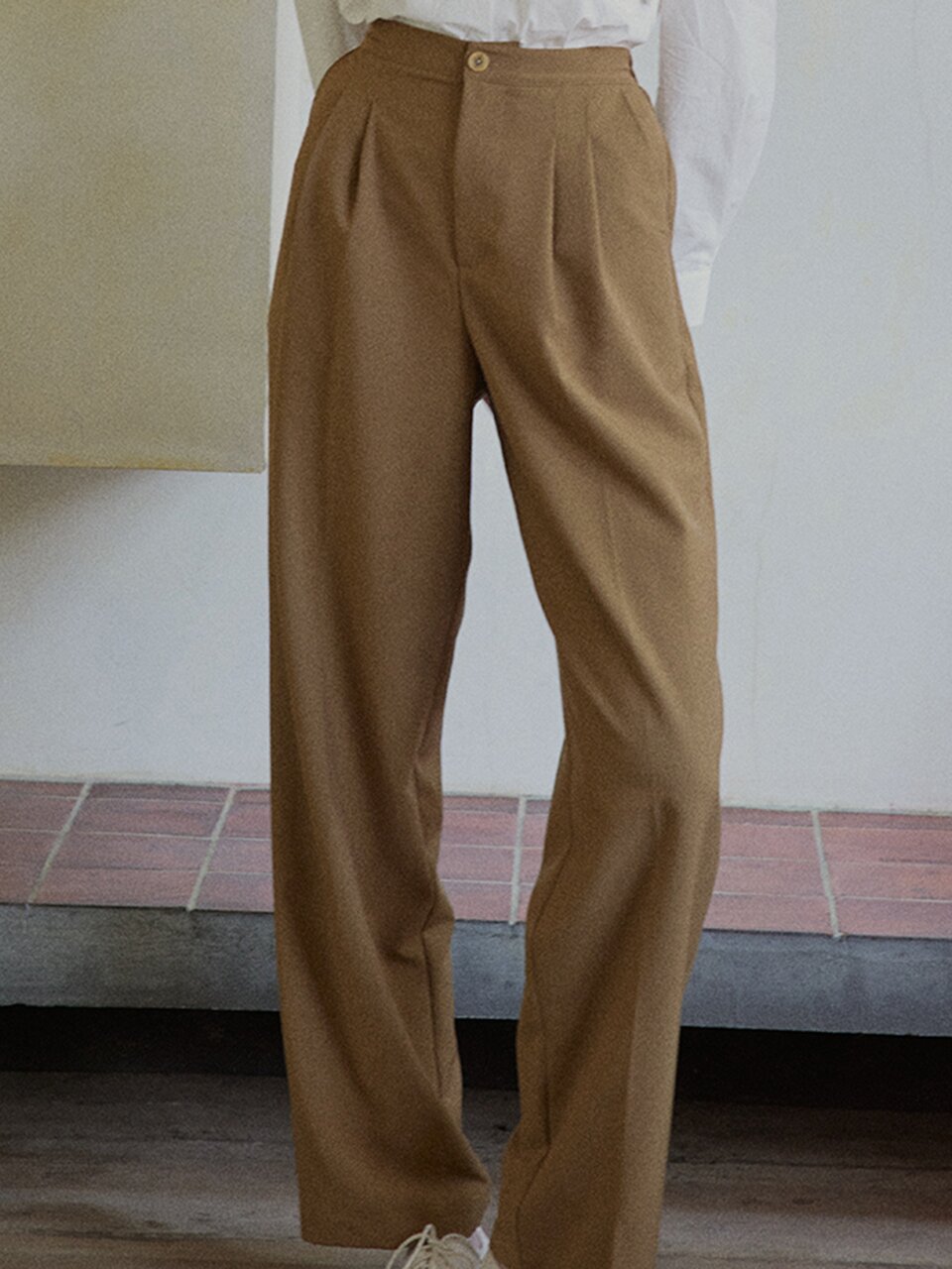 Mary wide straight two-tuck pants