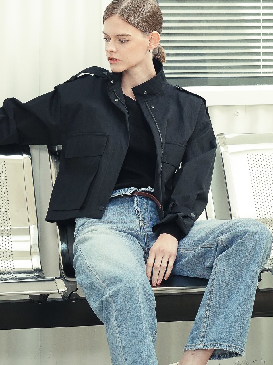 Pocket Detail Cropped Jumper _Black