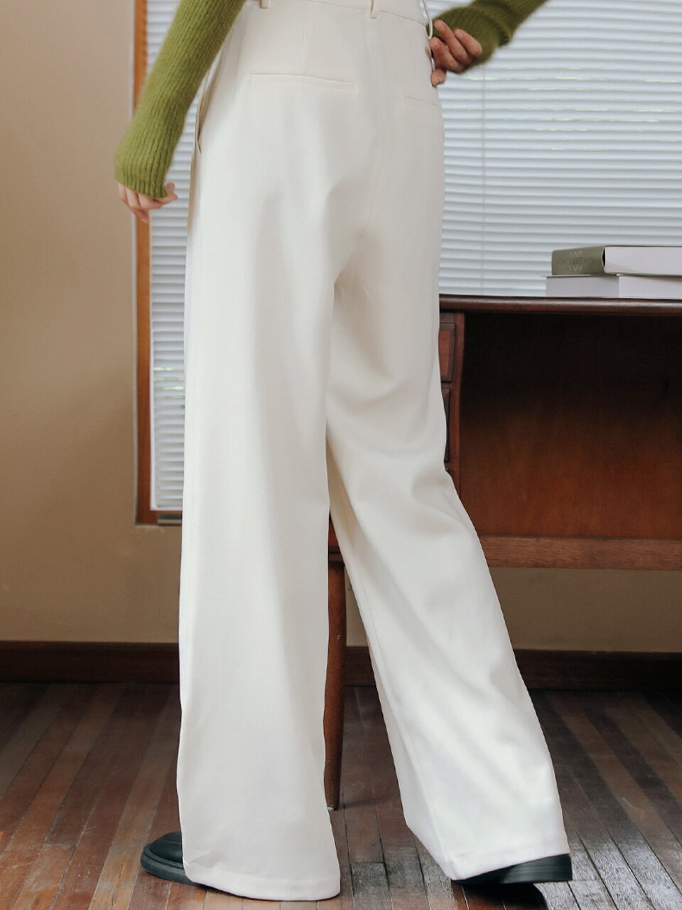 LS Pintuck Wide Long Slacks_WH