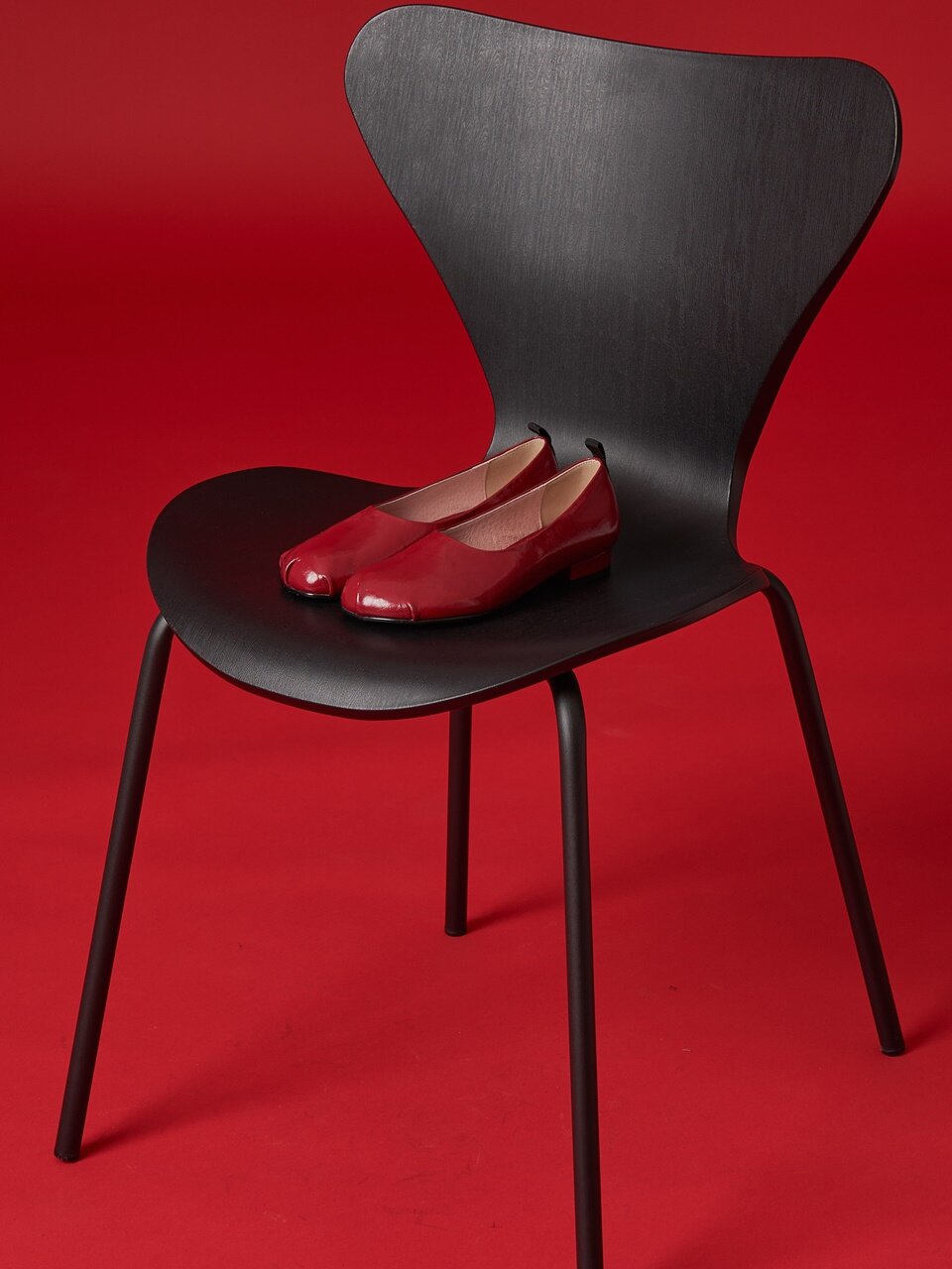 pretty wrikle round flat red