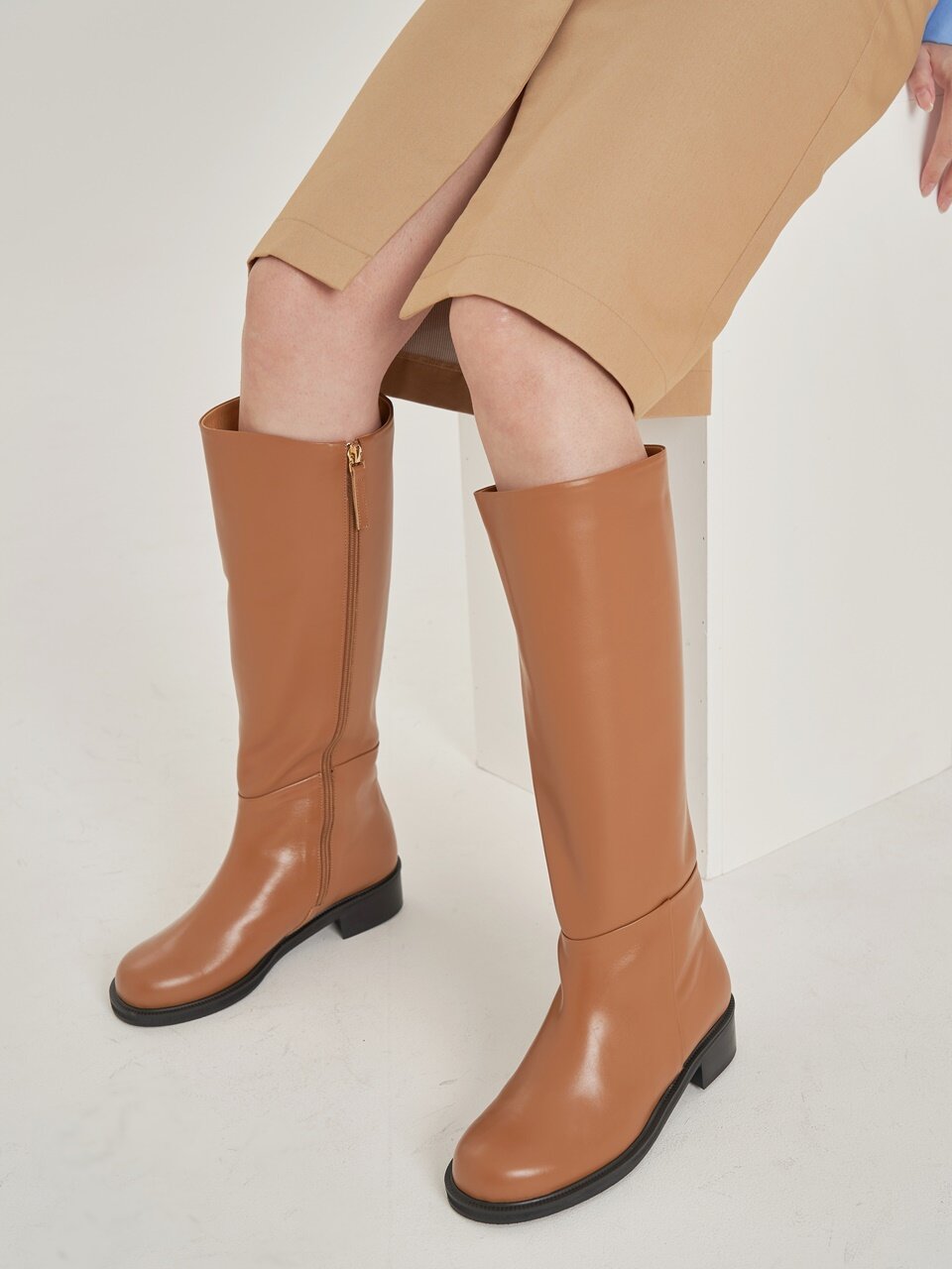 city round riding boots camel