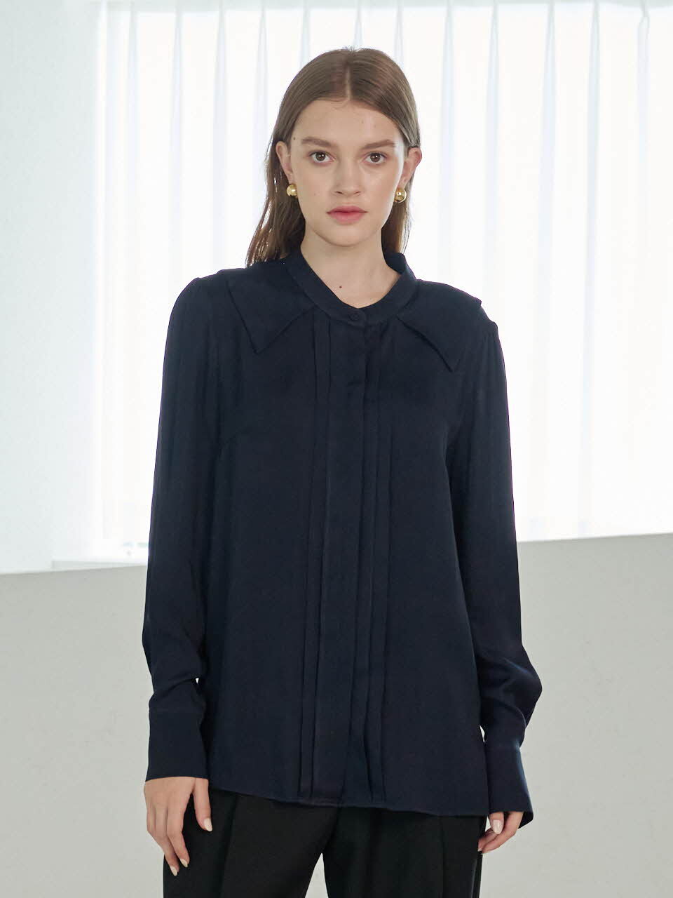 엘렌 플리츠 블라우스 Ellen Pleats Blouse_NAVY