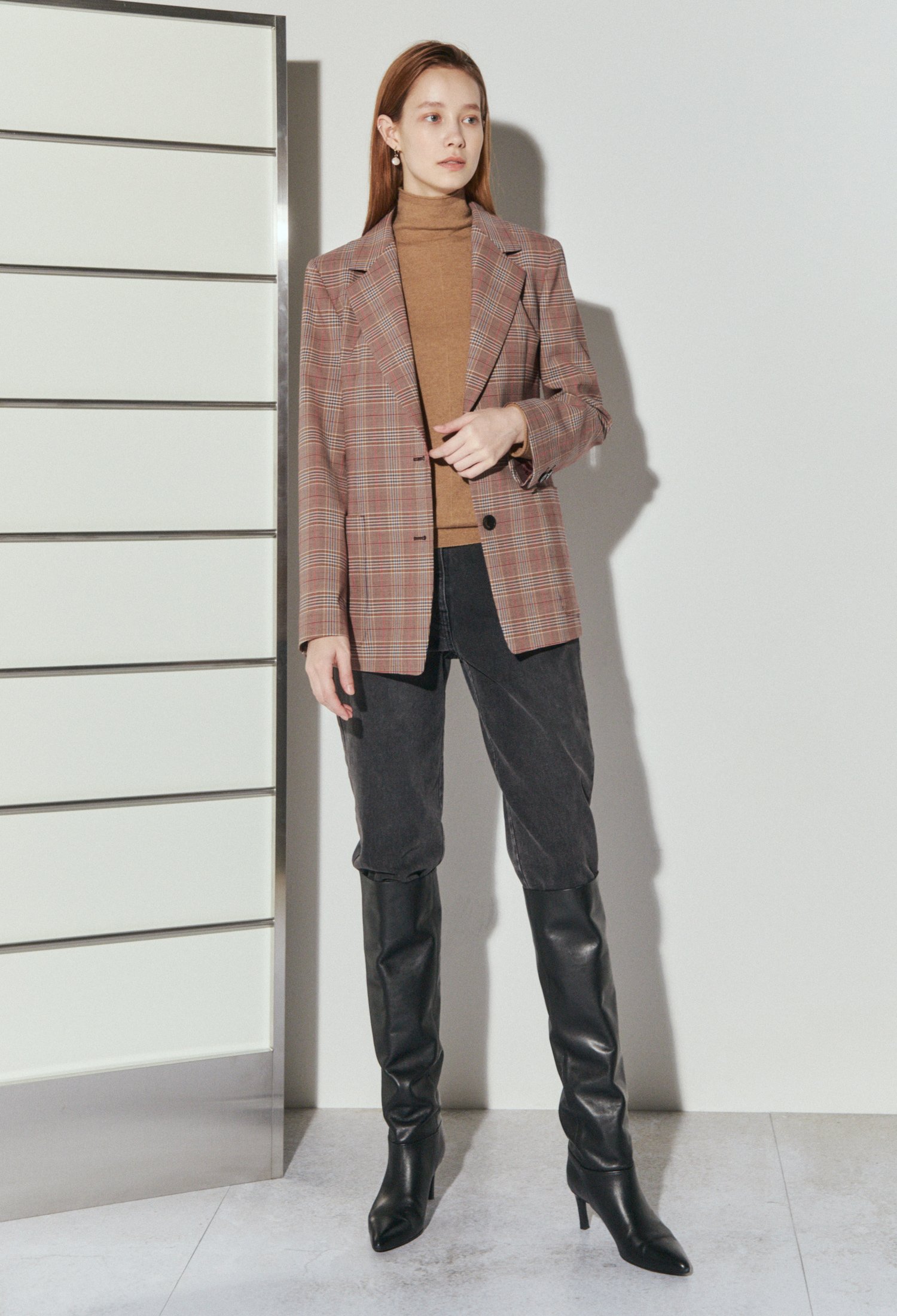 테일러드 칼라 울 체크 재킷 (DARK/BEIGE)