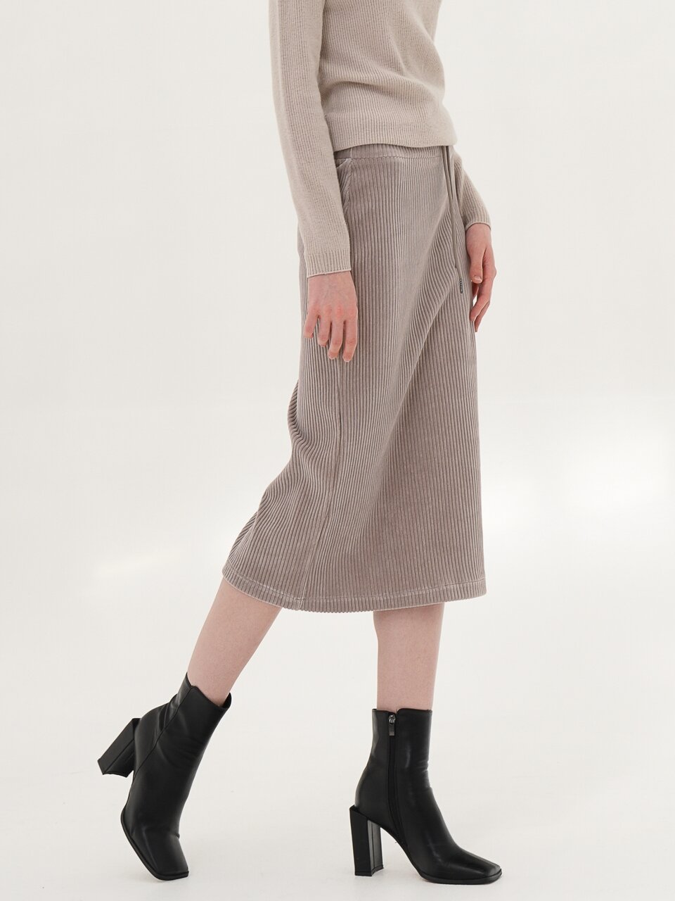 Corduroy Bending Skirt _Beige