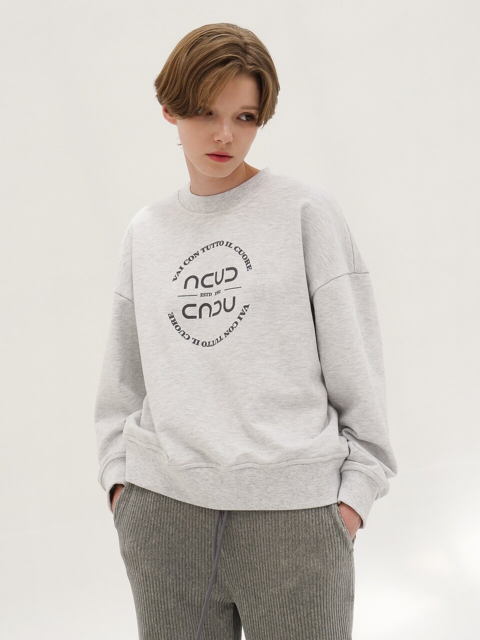 Circle Logo Sweatshirt _White