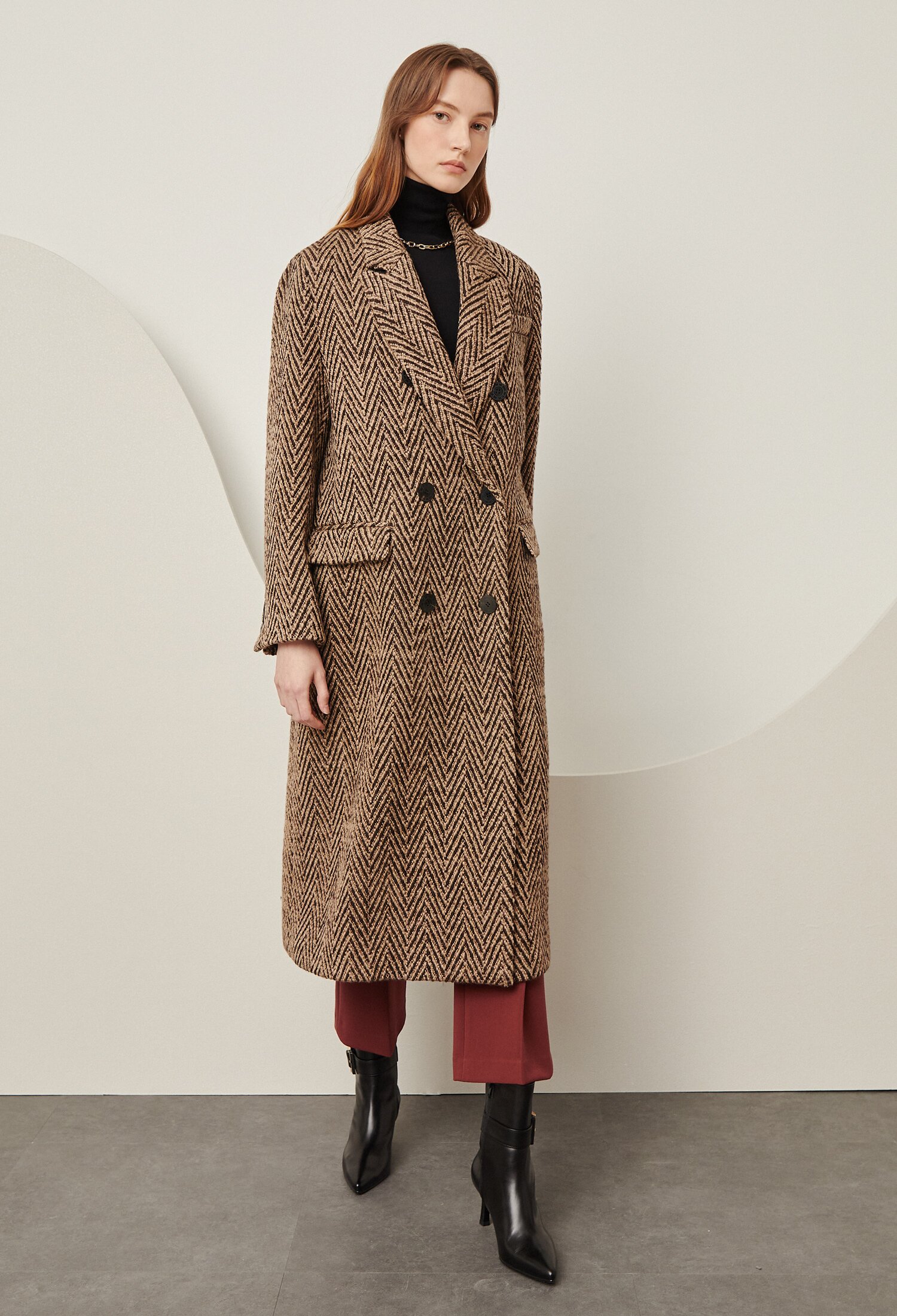 울 피크드 칼라 헤링본 더블 코트 (BROWN)