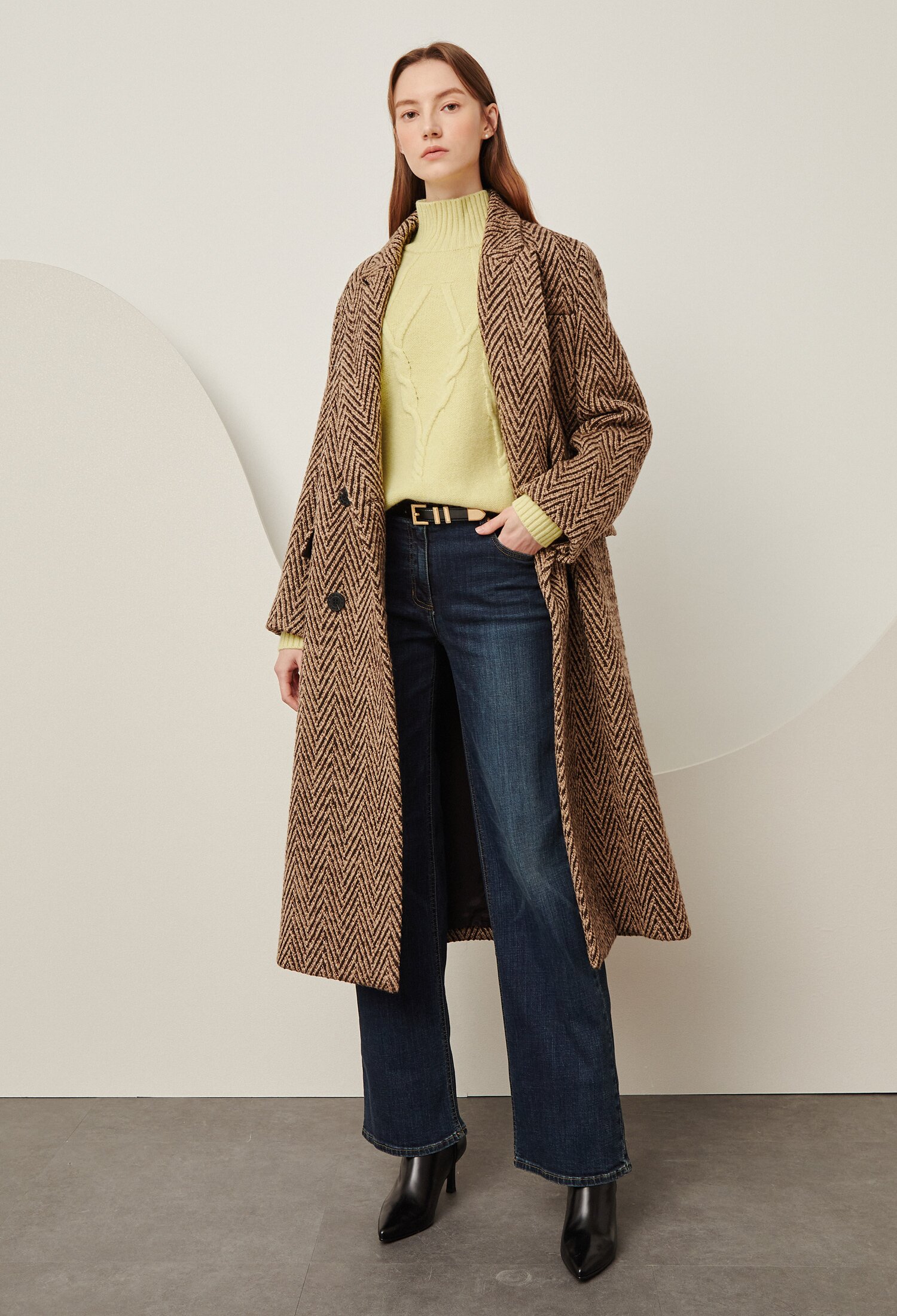 울 피크드 칼라 헤링본 더블 코트 (BROWN)