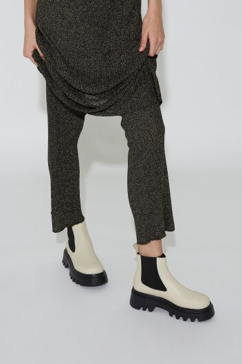 Lucas Chelsea Short Boots Cream