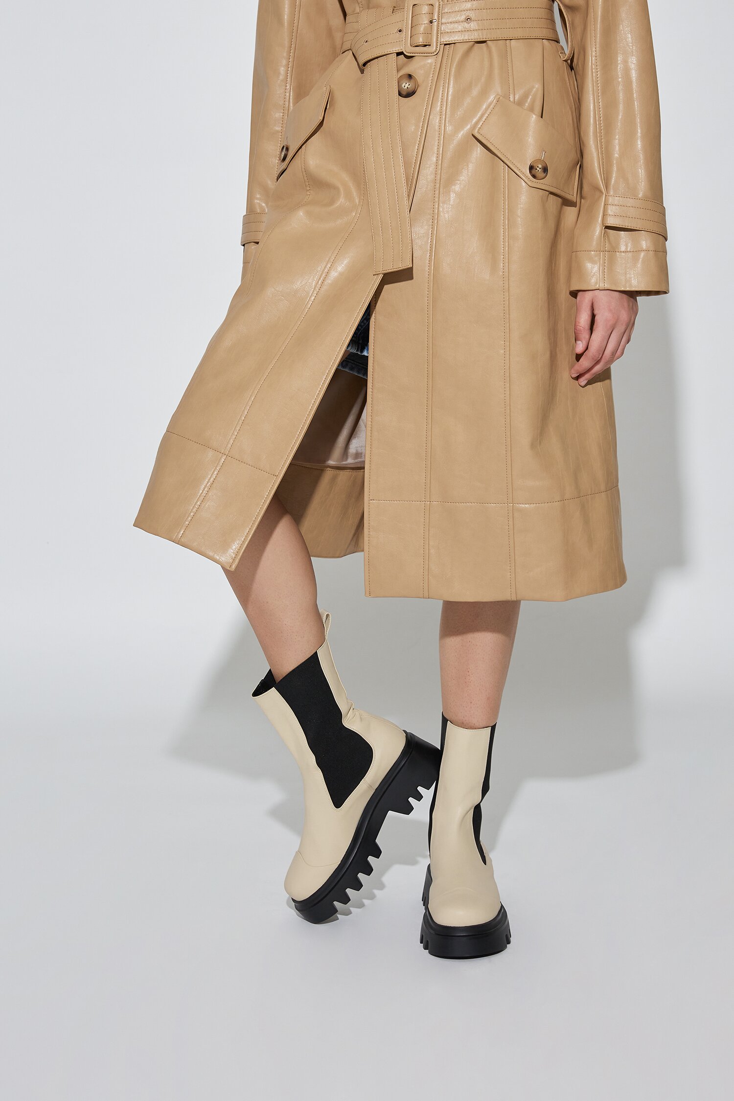 Lucas Chelsea Mid Boots Cream