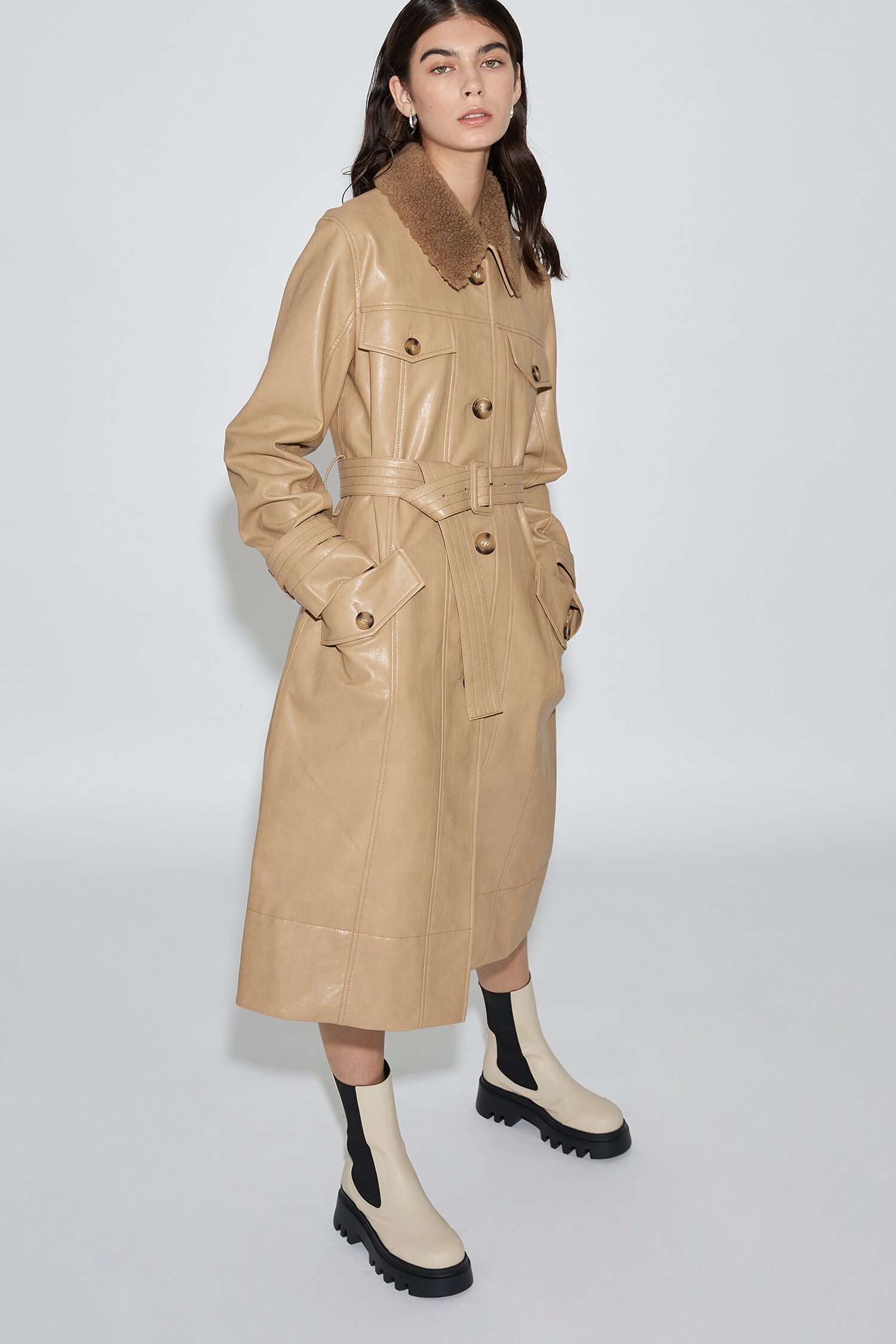 Lucas Chelsea Mid Boots Cream
