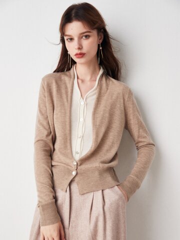 OZ Two-button light wool cardigan