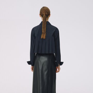 PLEATED SHIRT (NAVY)