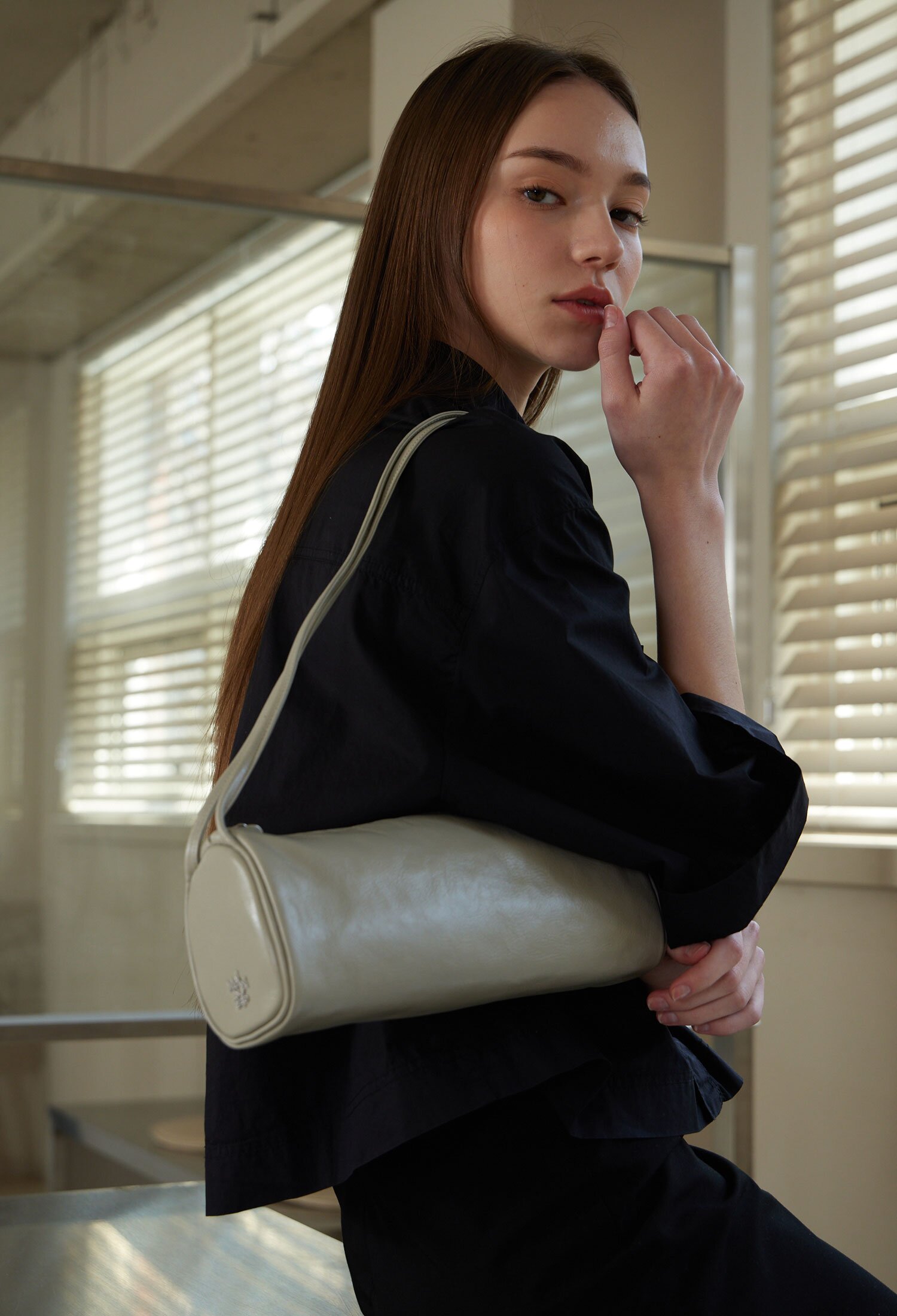 CYLINDER BAG-GRAY