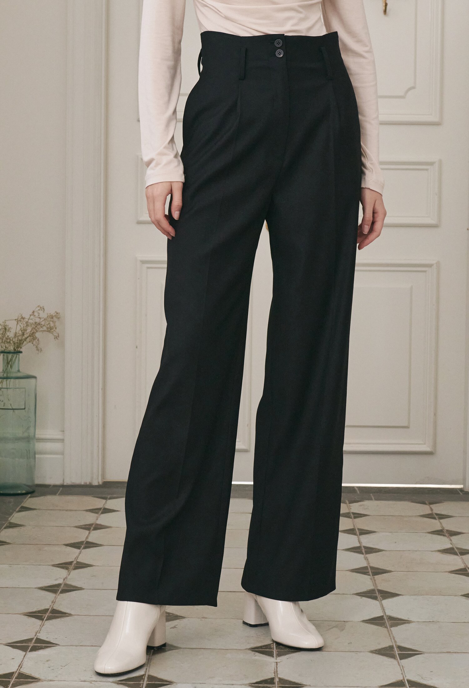 Highwaist Button Trousers- Black