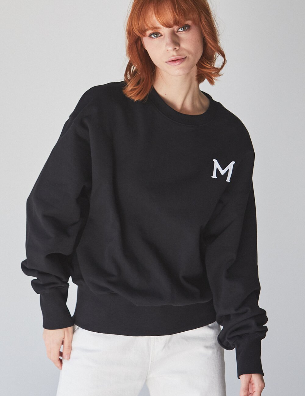 246 M LOGO SWEATSHIRT_BLACK MS003