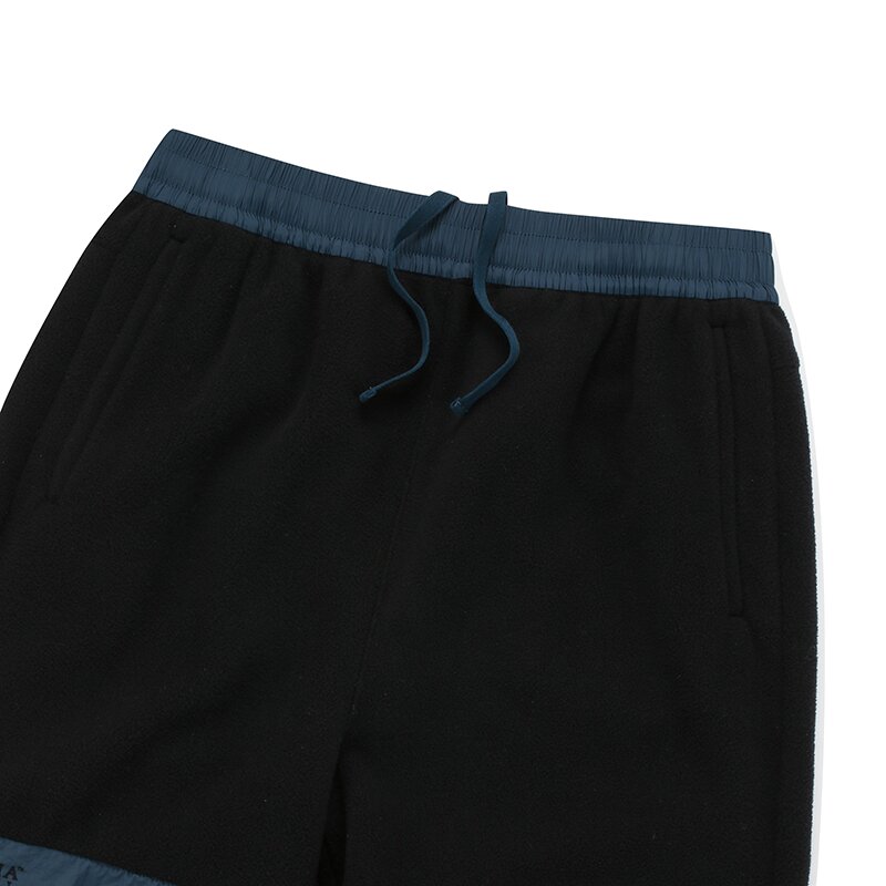 CU SIGNATURE LOGO FLEECE TECH PANTS 그레이시블루