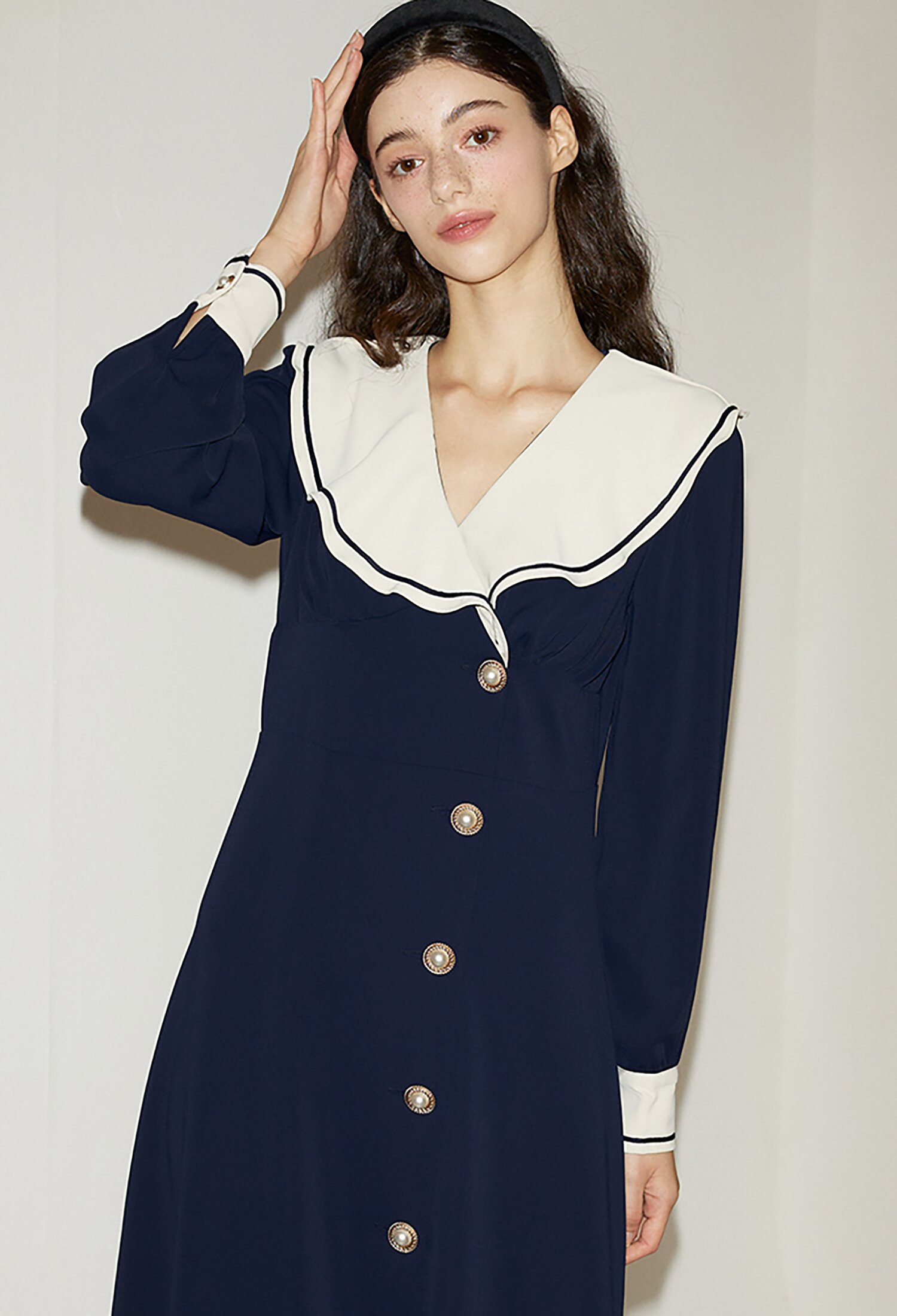 살롱드욘 Ruffle Collar Midi Wrap Dress Navy 661084