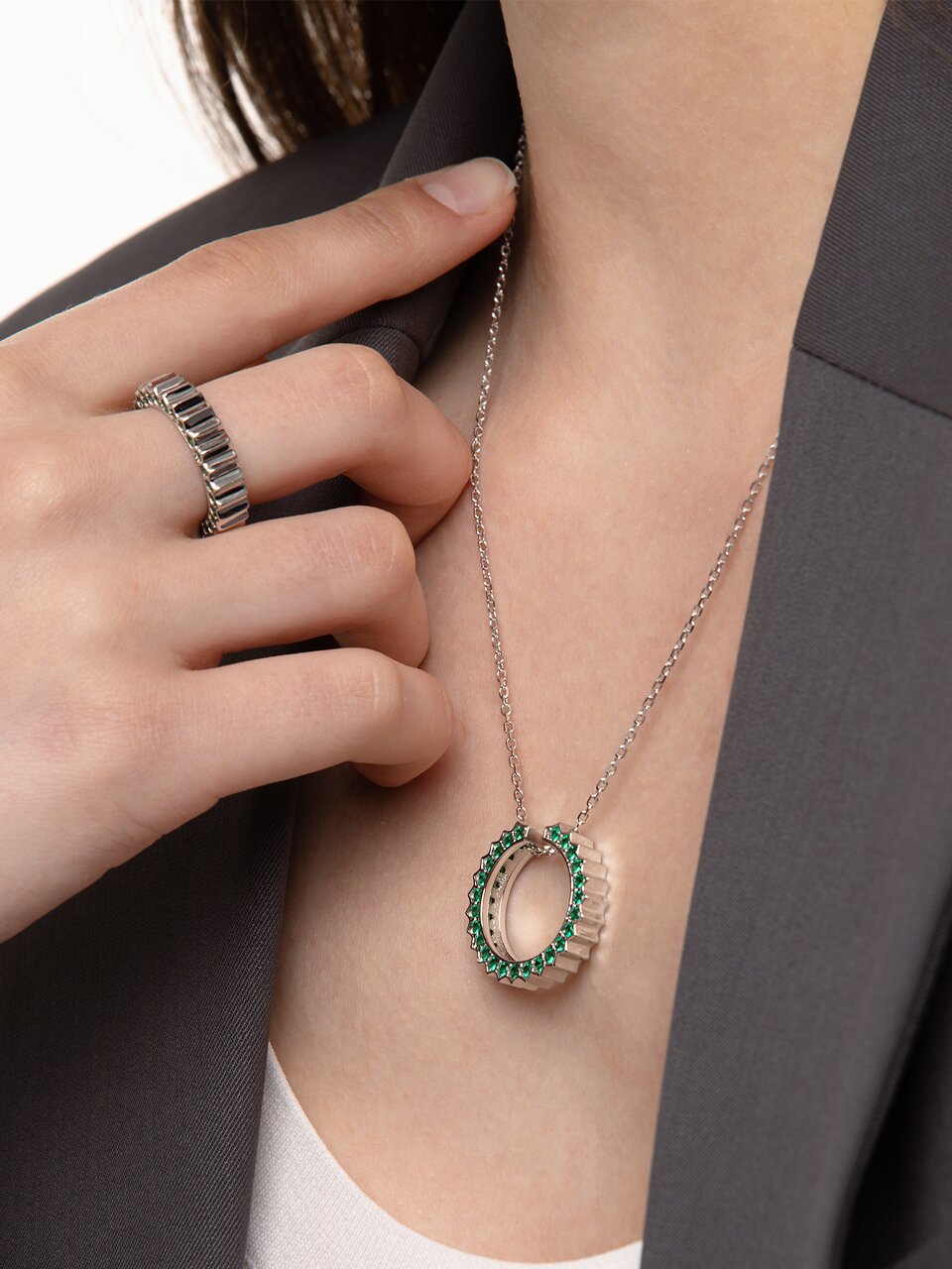 Solar Circle Emerald Necklace ( S925 )