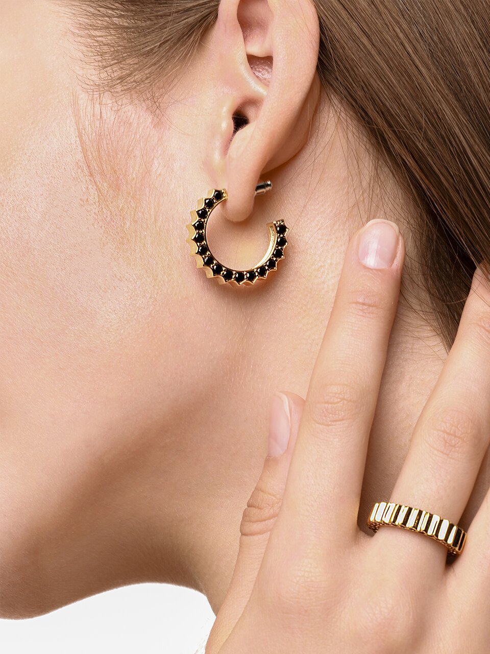 Solar Circle Black Earrings ( S925 )