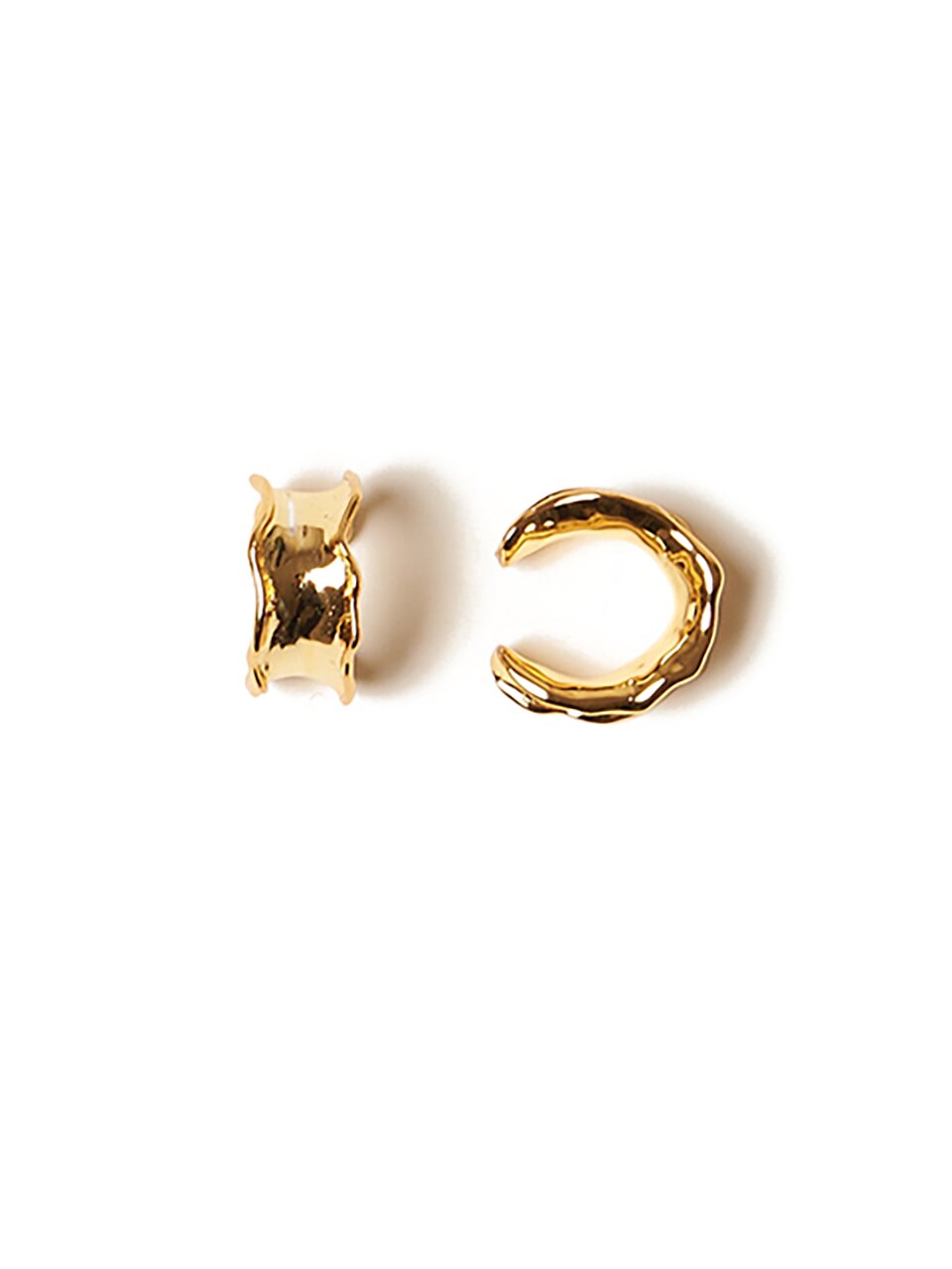 Simple gold flexura earring