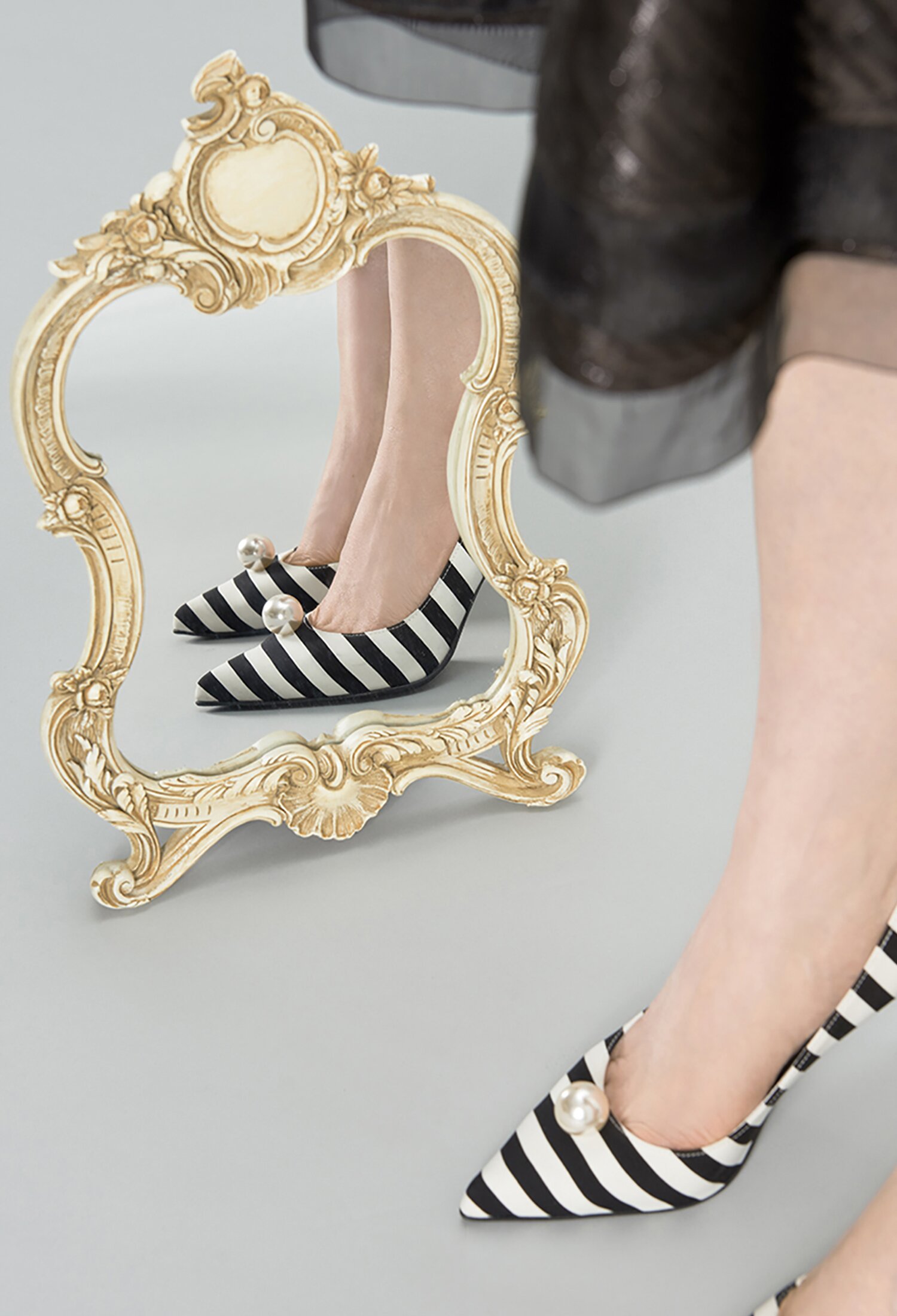 Hepbonnie High Heels - Black/White Stripe
