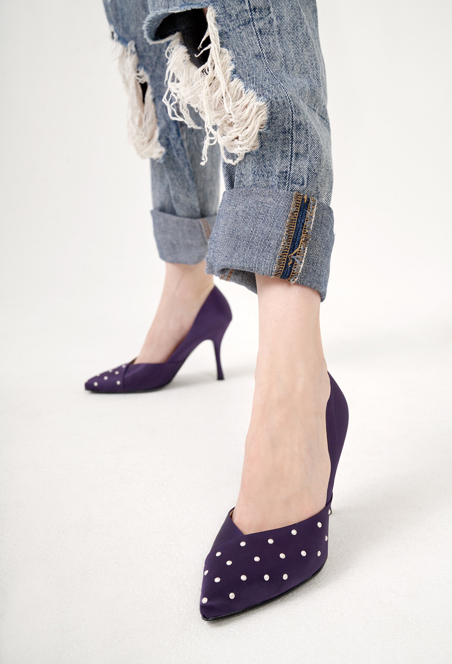 Luna Pearl on the Satin Stilettos Purple 5,7,9cm