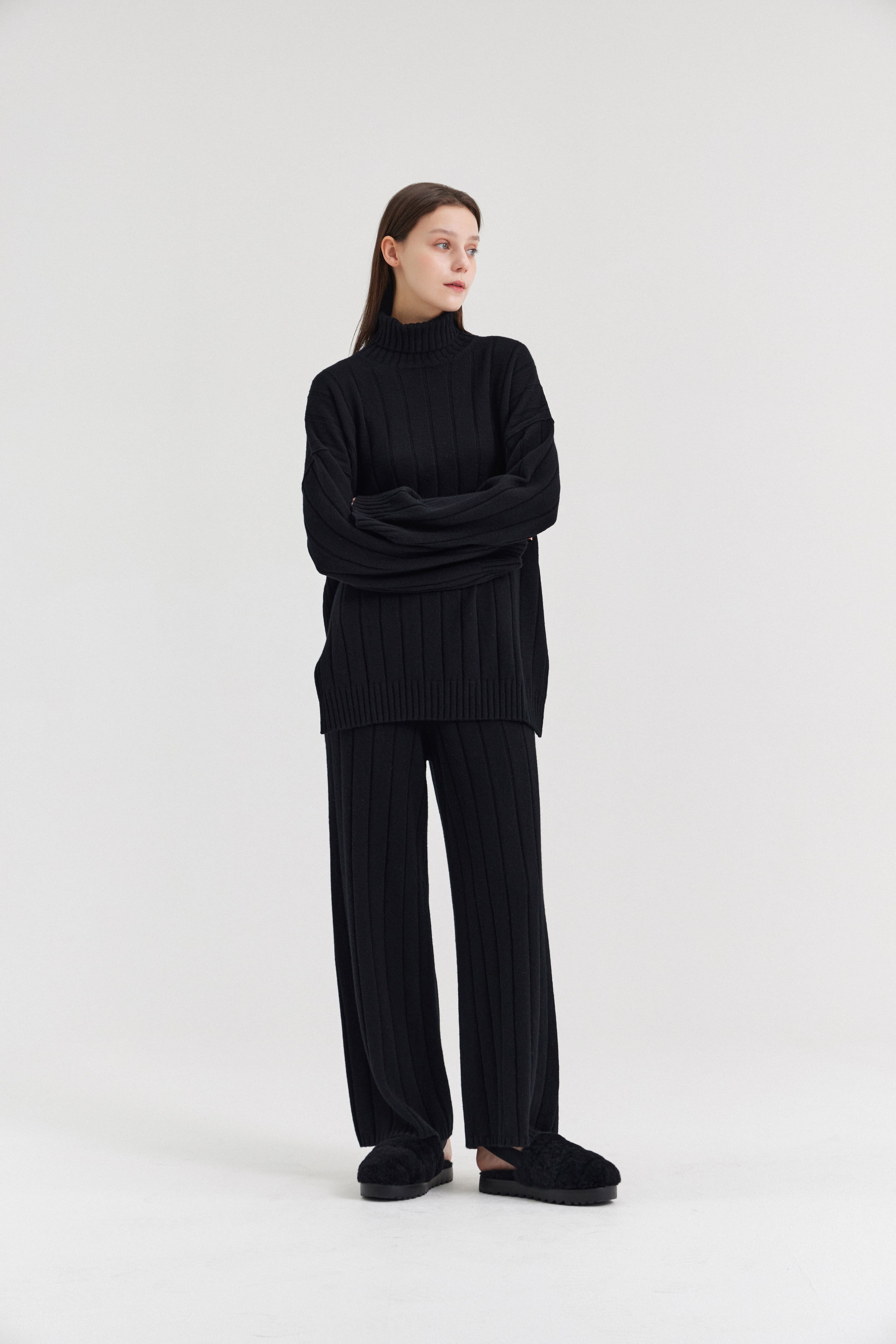 [크램38] ANSELMO WIDE STRAIGHT RIBBED TROUSERS NERO