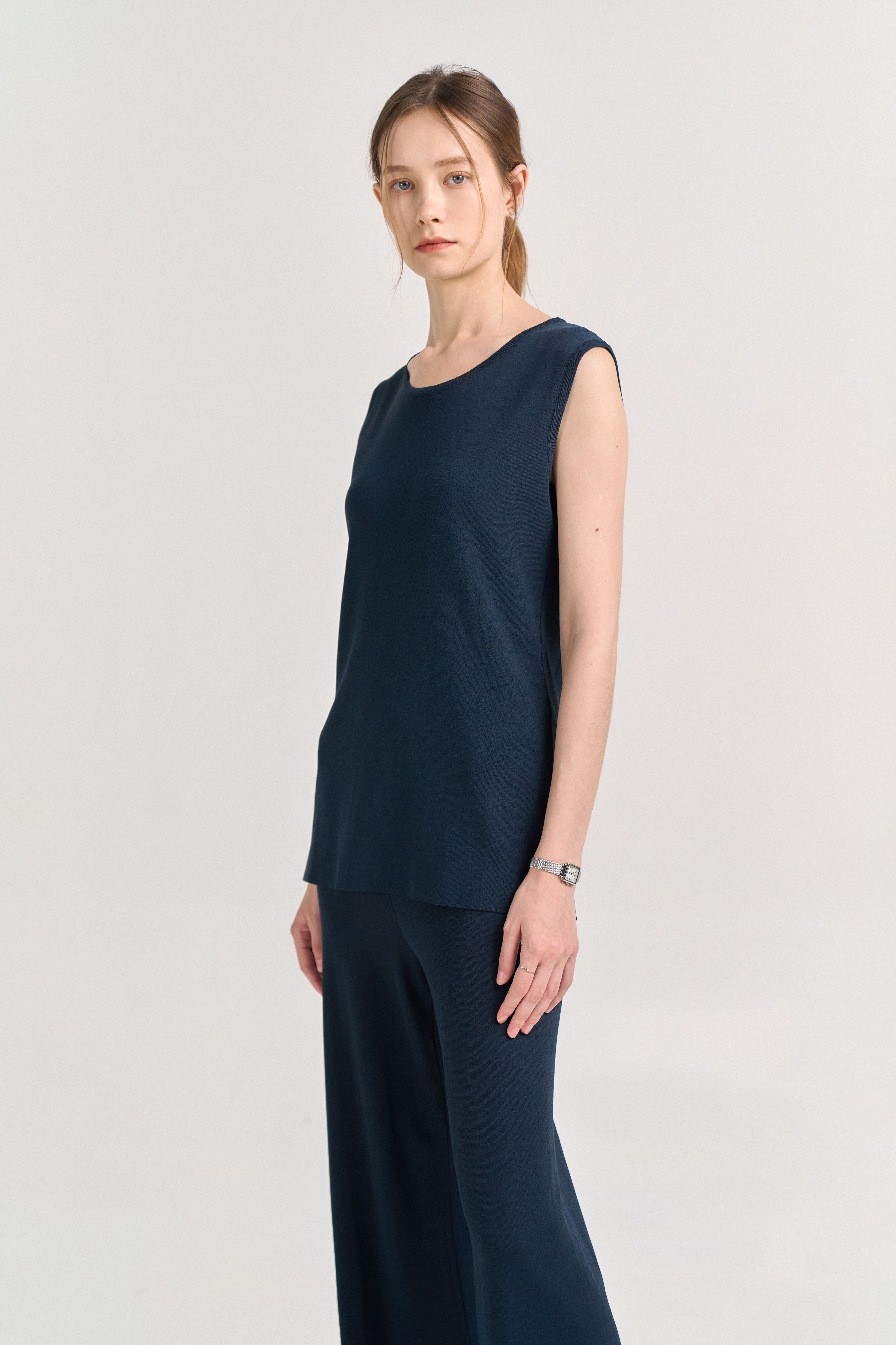 [크램38] EMMA KNITTED SLEEVELESS TOP PETROLIO