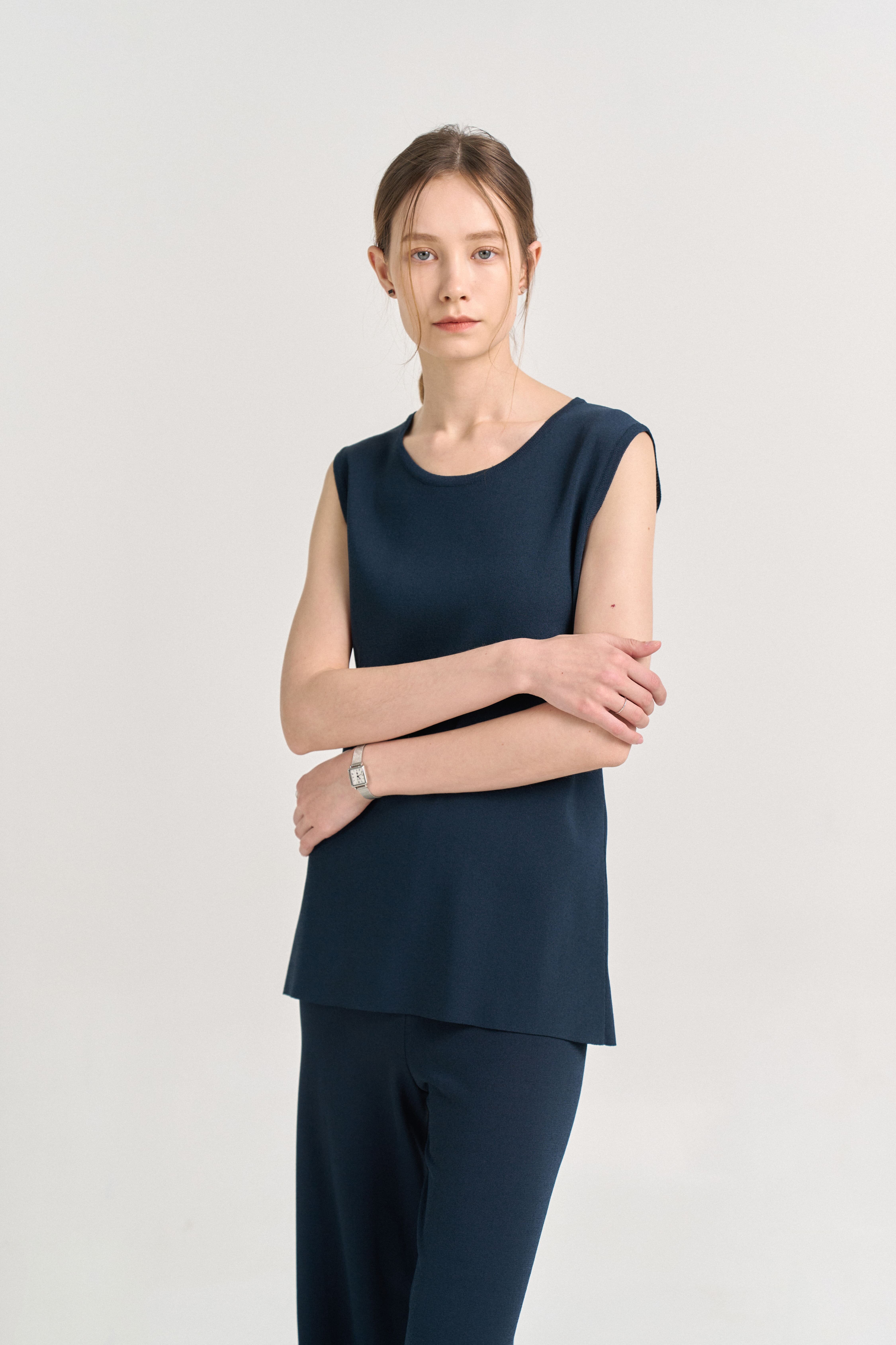 [크램38] EMMA KNITTED SLEEVELESS TOP PETROLIO