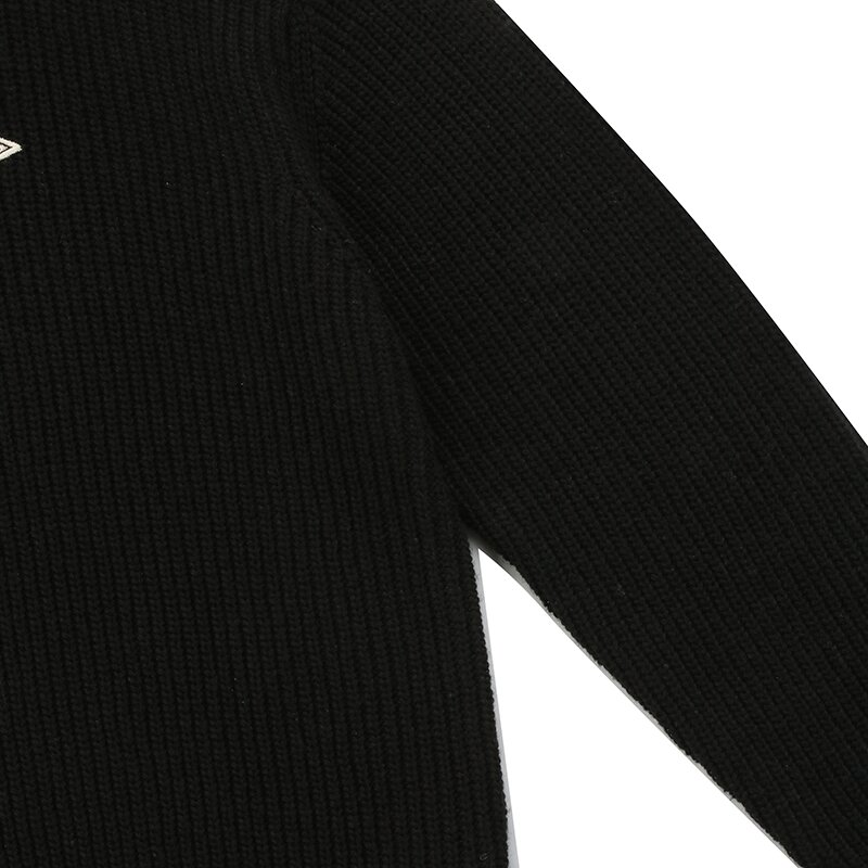 1754 CROWN OVERFIT HALF ZIP-UP SWEATER 블랙