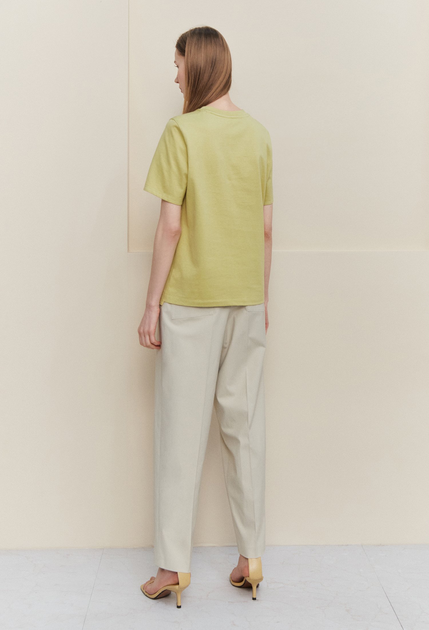 로고 비딩 포인트 티셔츠 (OLIVE)