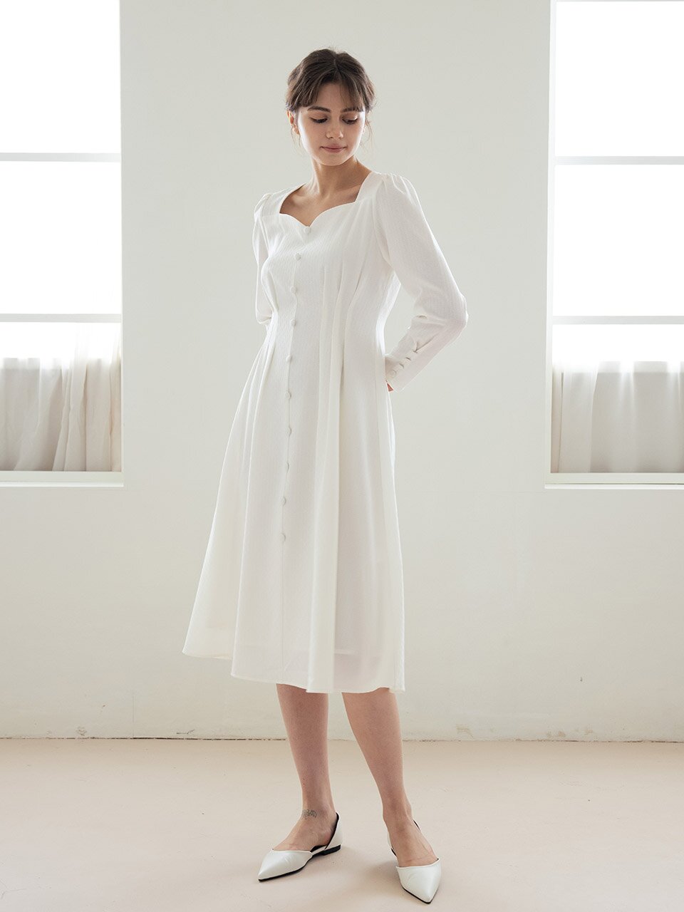 WED_Peach collar waist pleated dress_WHITE