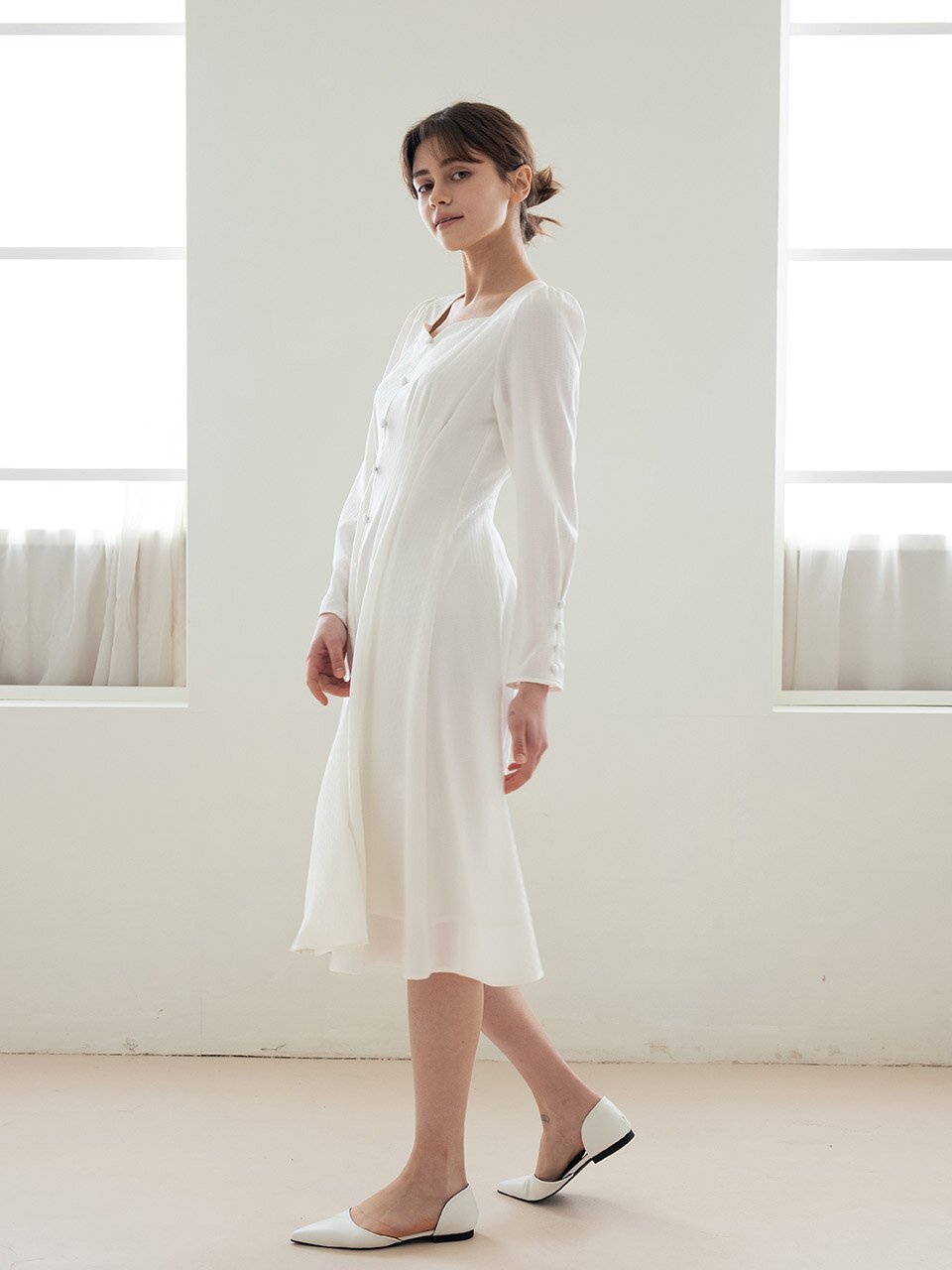 WED_Peach collar waist pleated dress_WHITE
