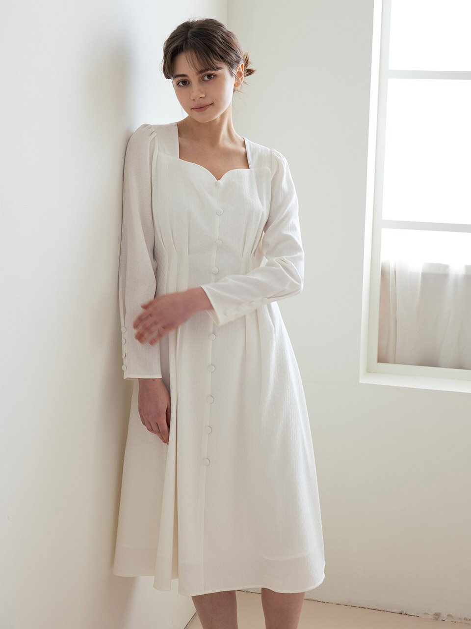 WED_Peach collar waist pleated dress_WHITE