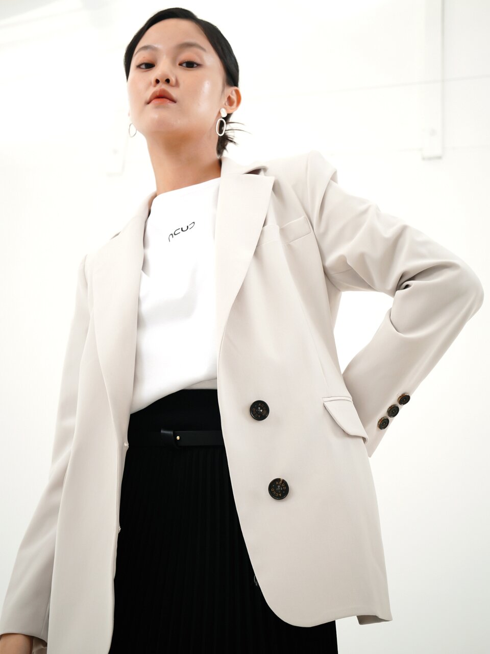 Two Button Single Jacket _L.Beige