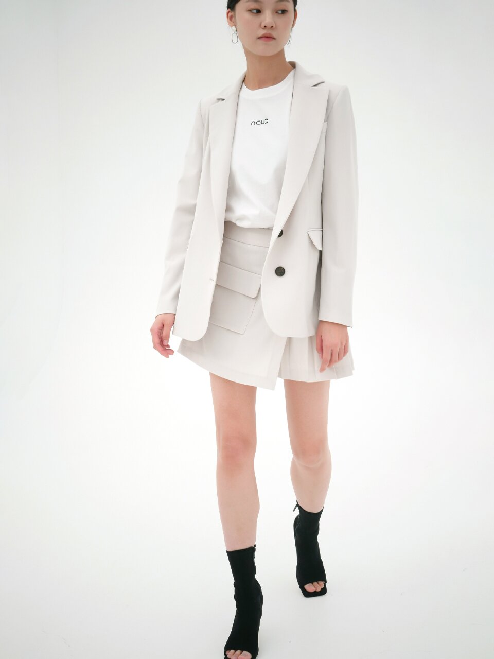 Two Button Single Jacket _L.Beige