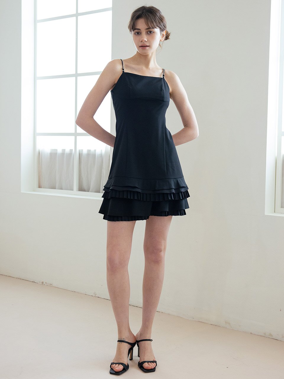 WED_Diamond sling layered dress