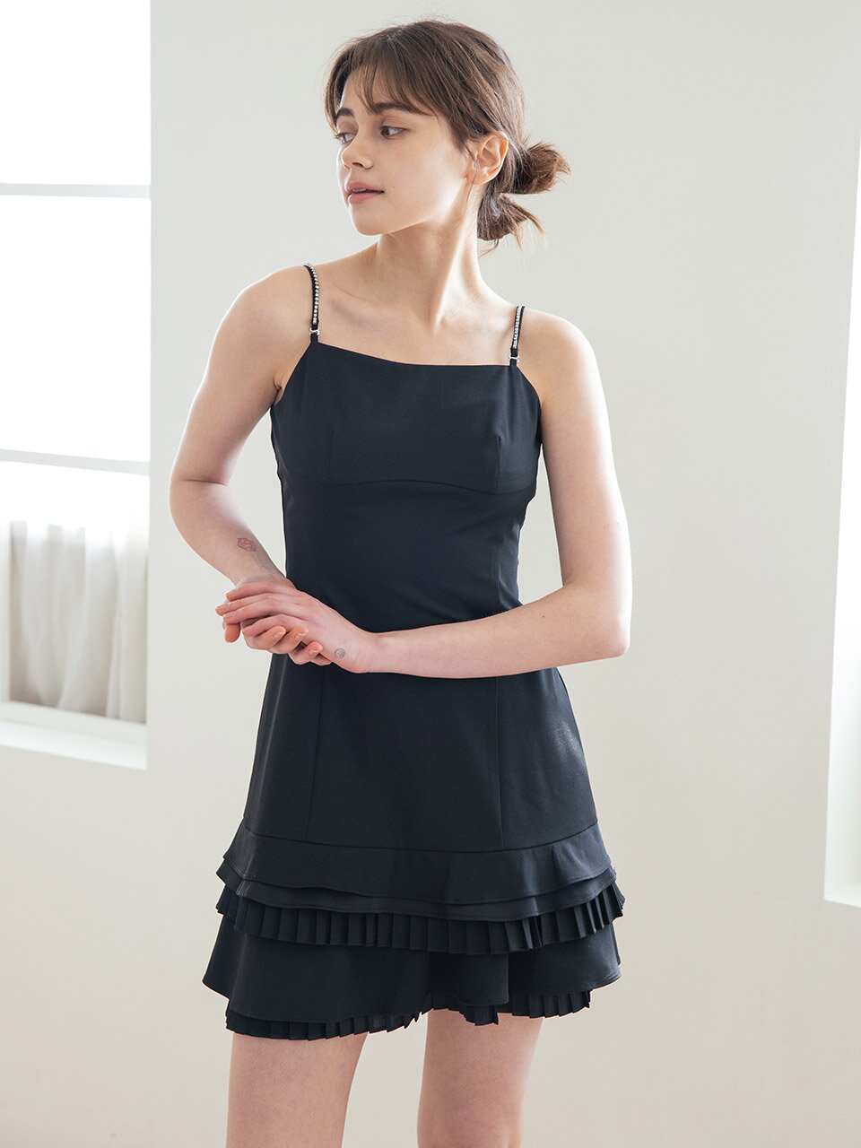 WED_Diamond sling layered dress
