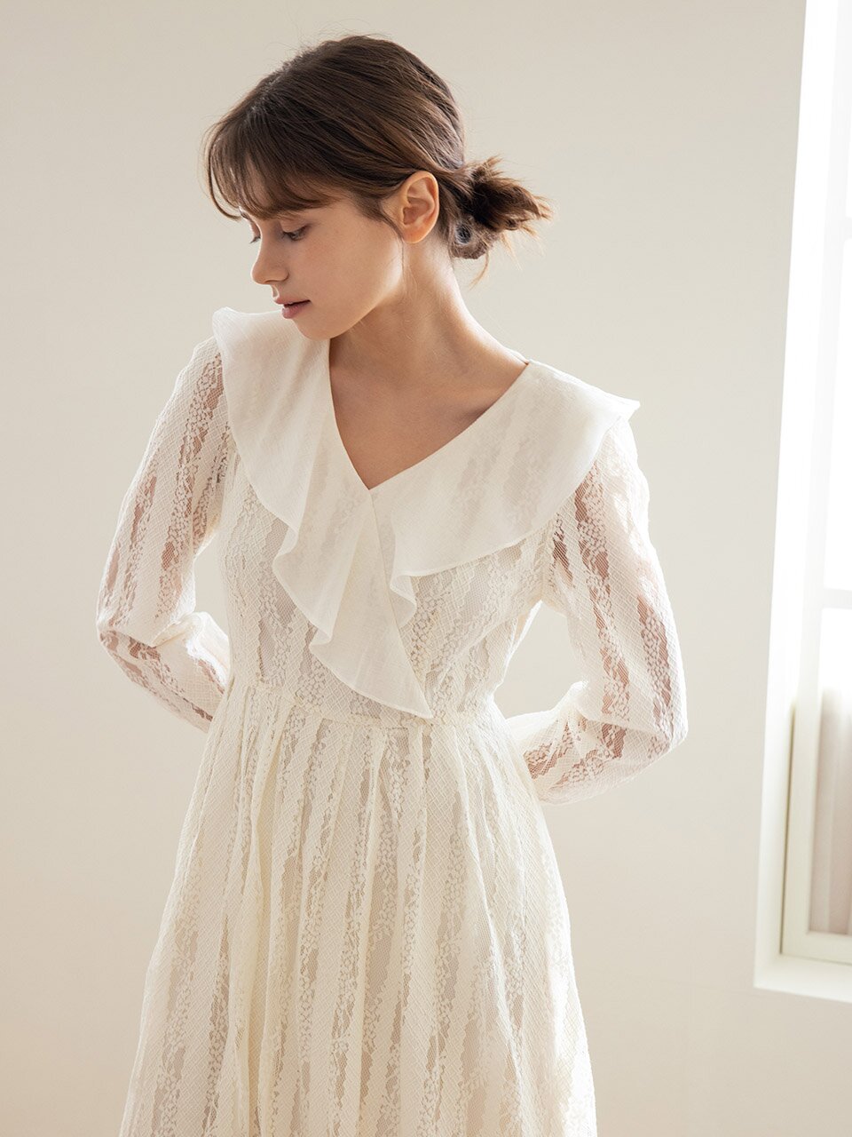 WED_Lotus leaf lace dress