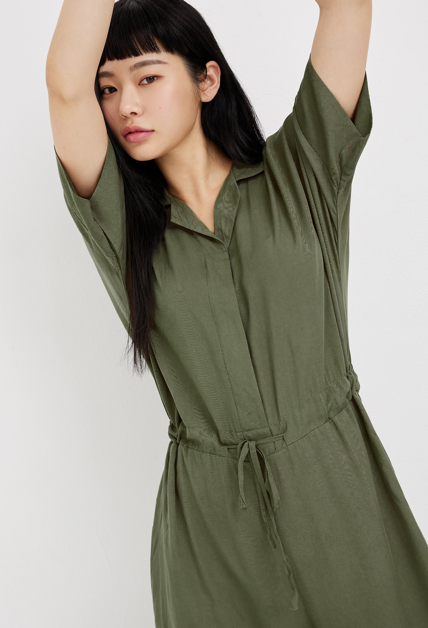 브이넥 칼라 와이드 점프 수트 (KHAKI)