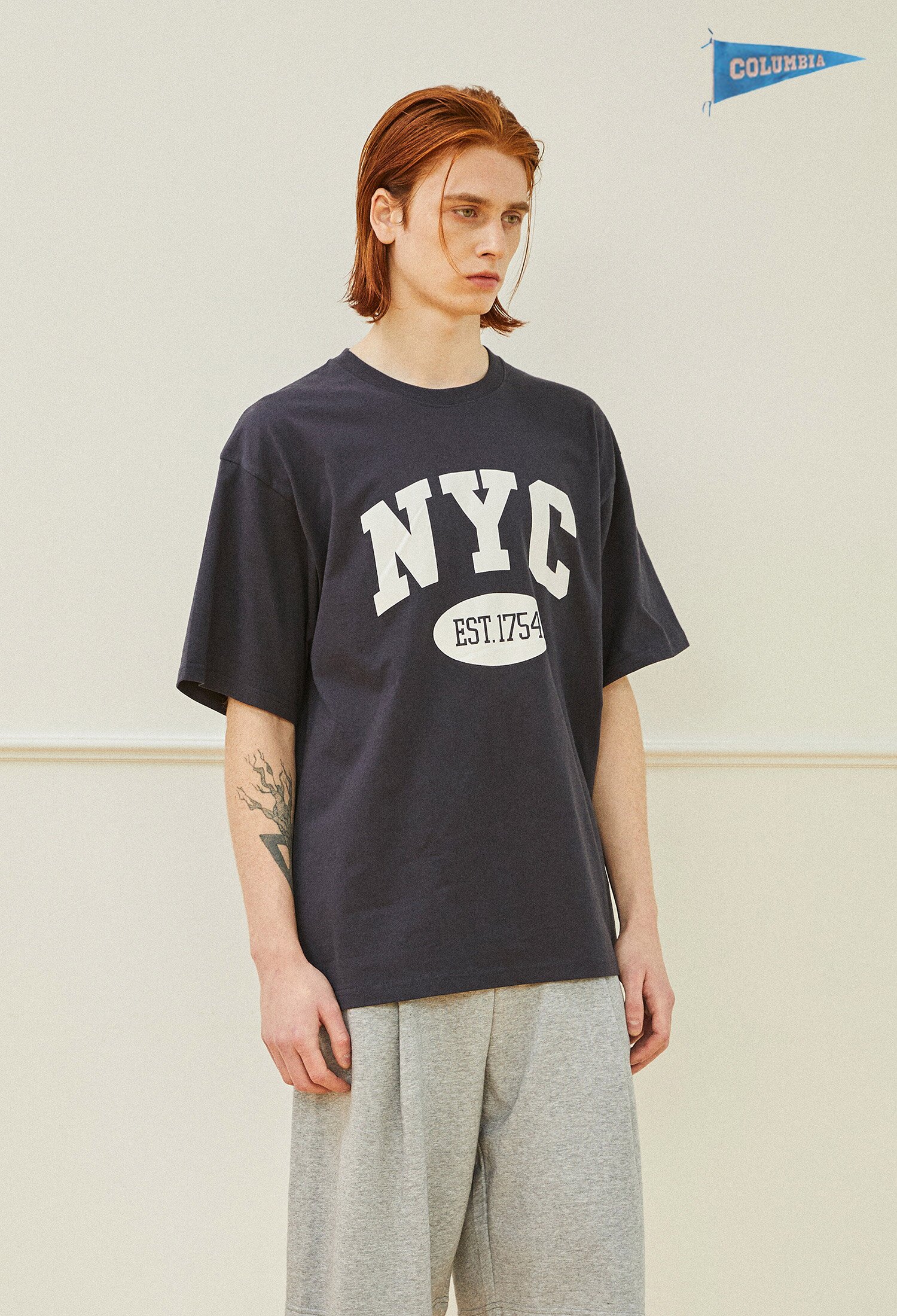 NYC ARCH LOGO S/S T-SHIRTS 크라운네이비