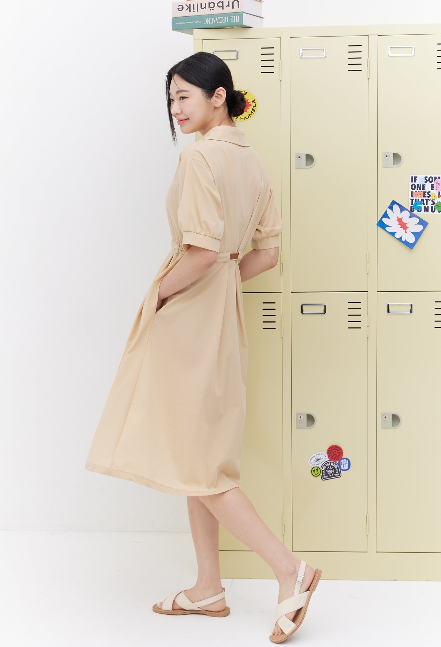 벌룬 슬리브 슬릿 칼라 원피스 (BEIGE)