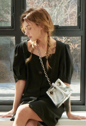 비비 미니 크로스 버킷백 - Silver