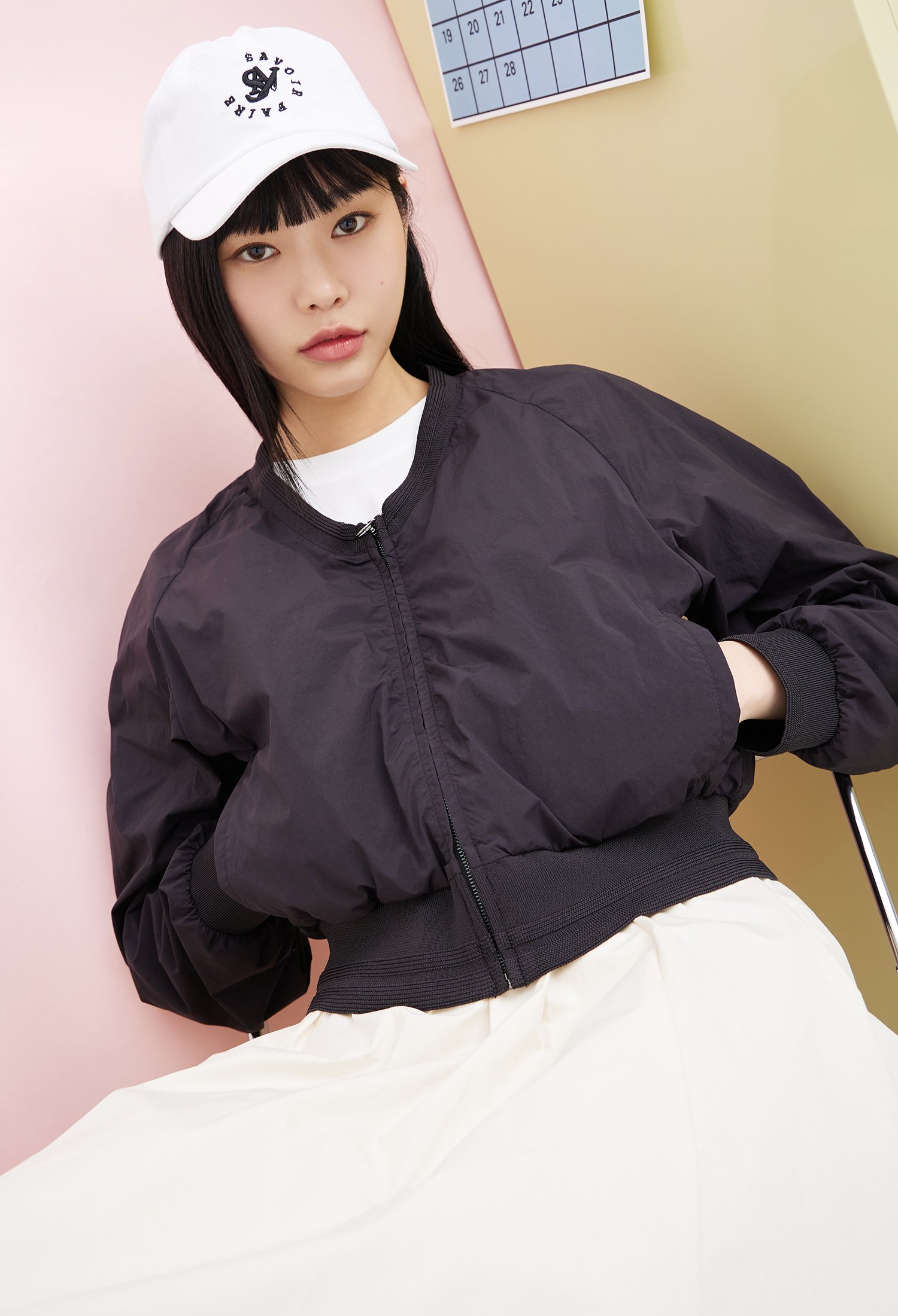 브이넥 자수 레터링 점퍼 (BLACK)